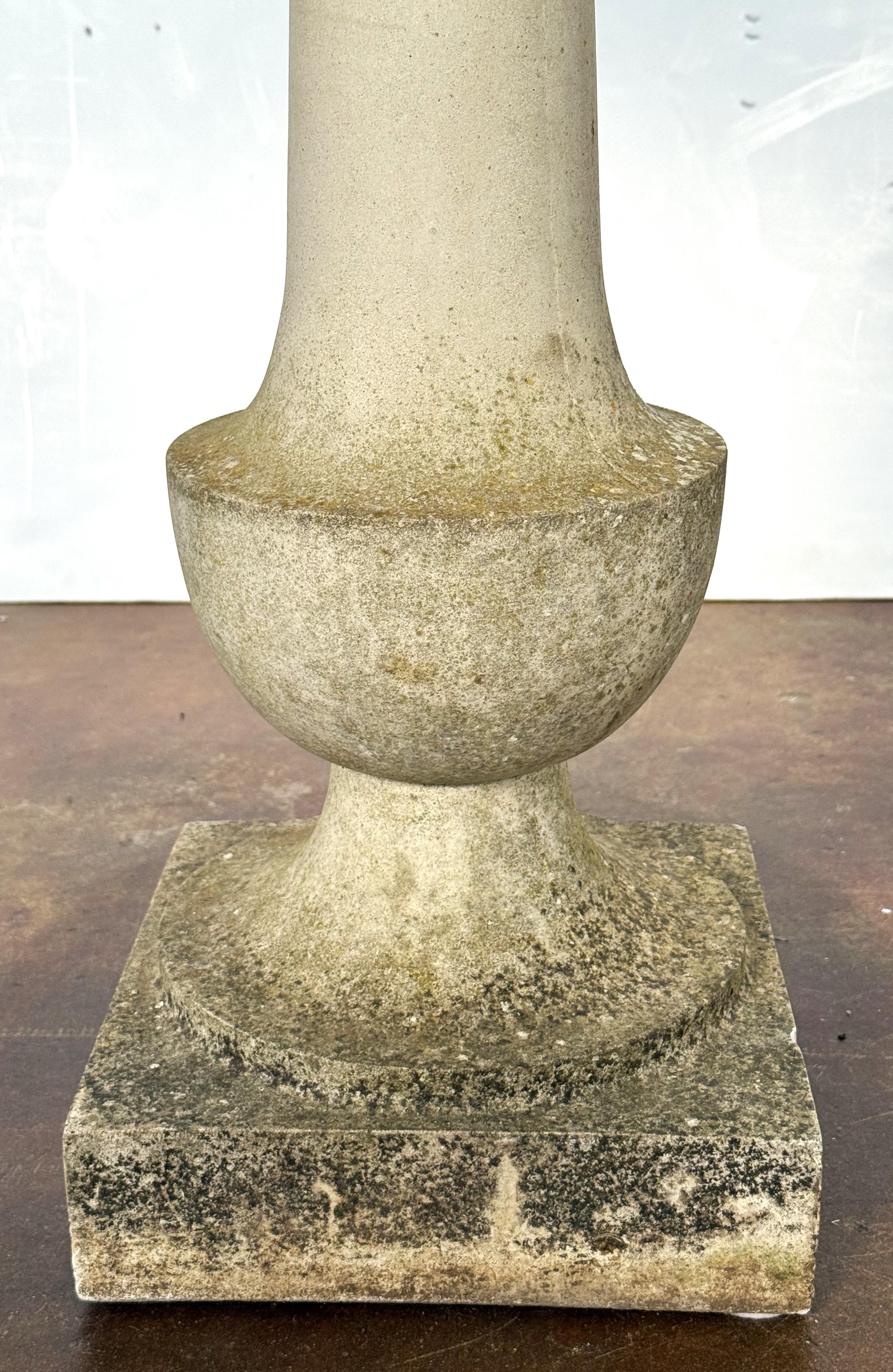English Garden Stone Bird Bath with Baluster Column Base For Sale 3