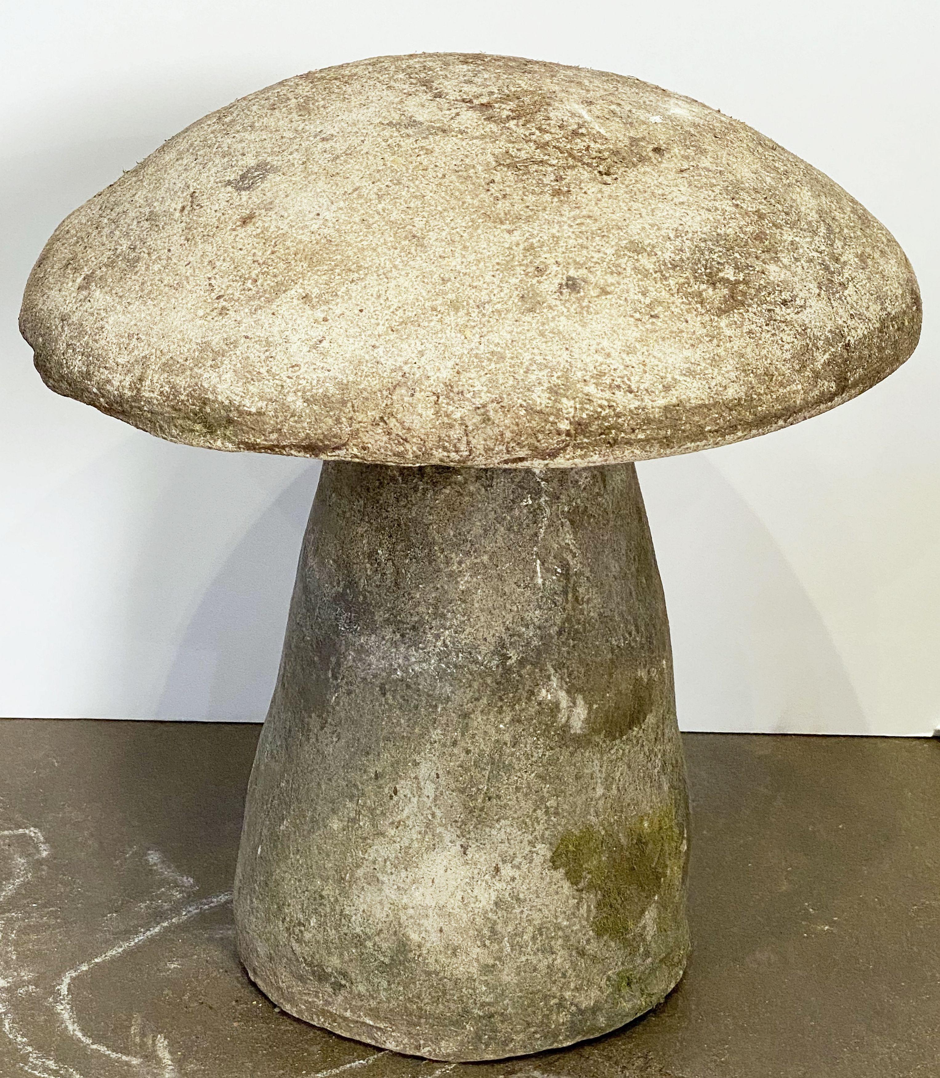 20th Century English Garden Stone Mushroom (H 16 3/4)