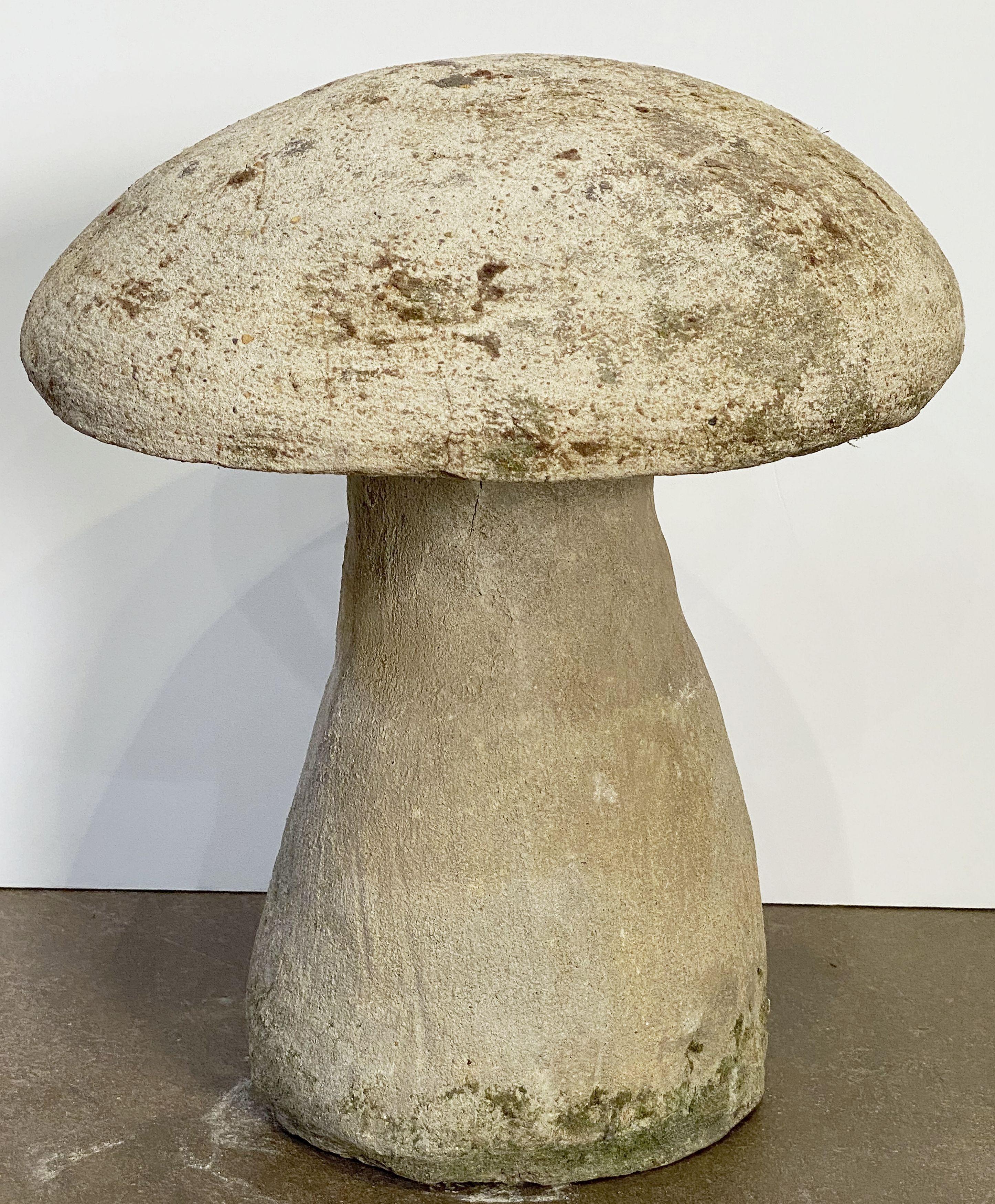 English Garden Stone Mushroom (H 16) 8