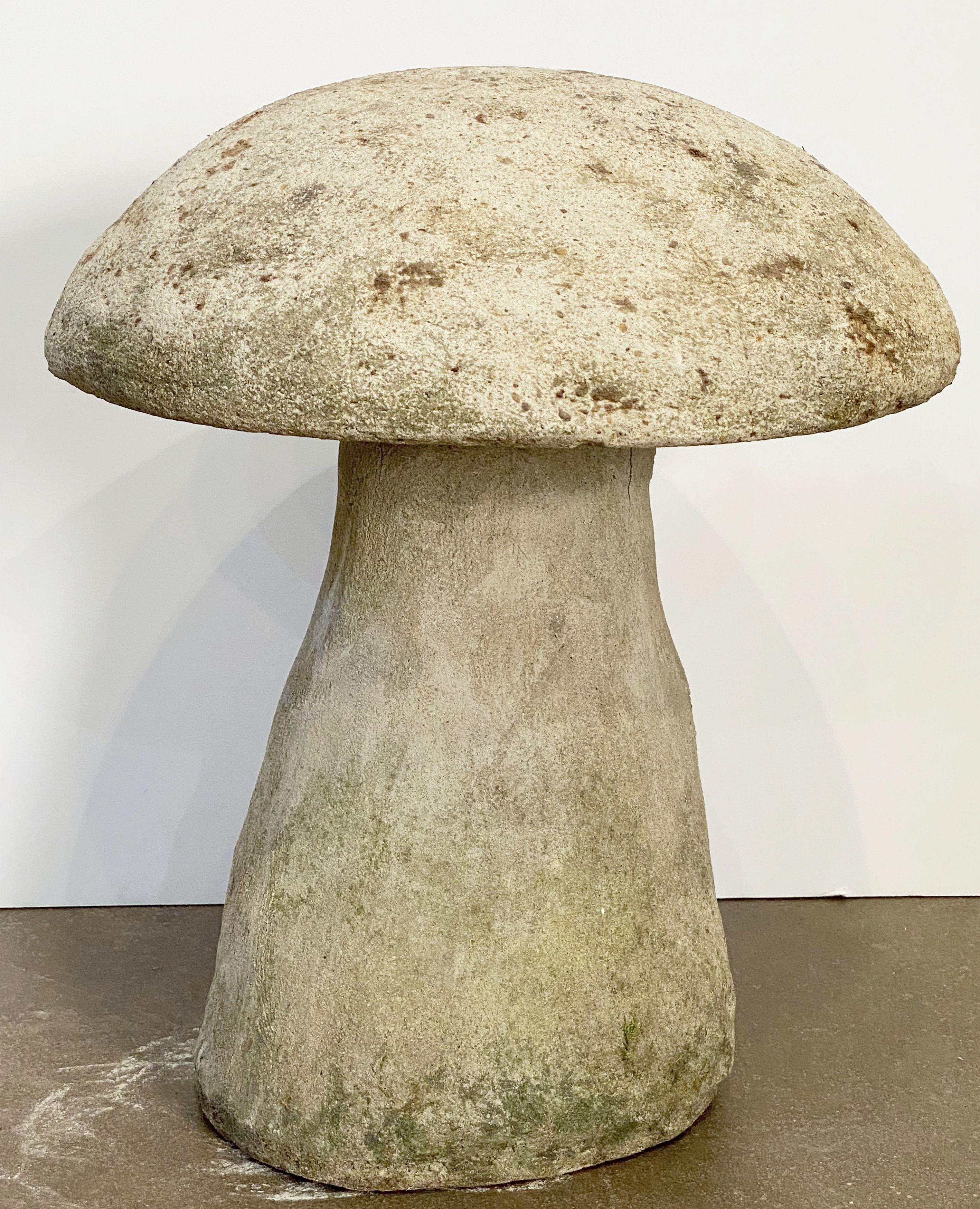 English Garden Stone Mushroom (H 16) 11