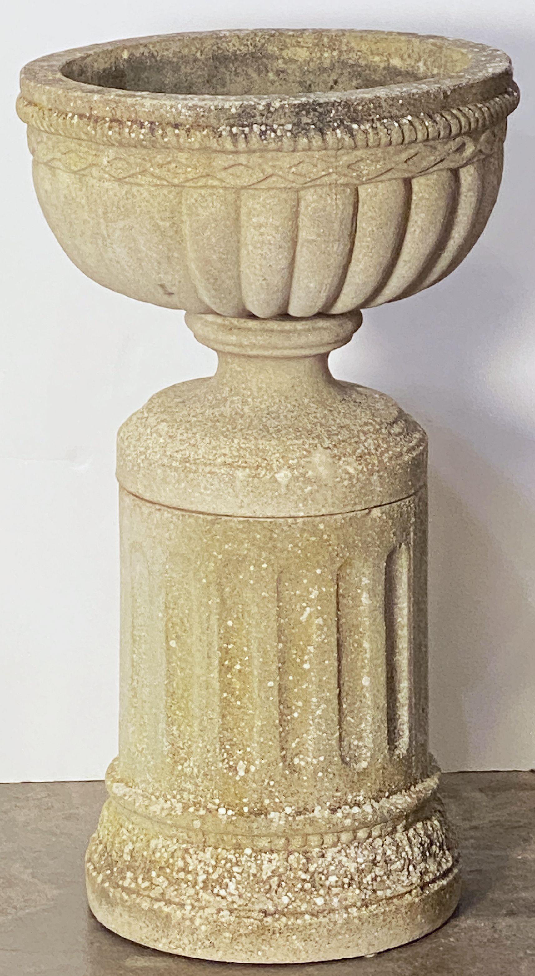 English Garden Stone Urn on Plinth in the Neo-Classical Style For Sale 1