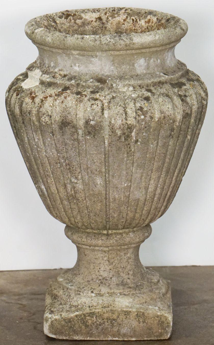 English Garden Stone Urn Vases or Planter Pots in the Classical Style In Good Condition For Sale In Austin, TX