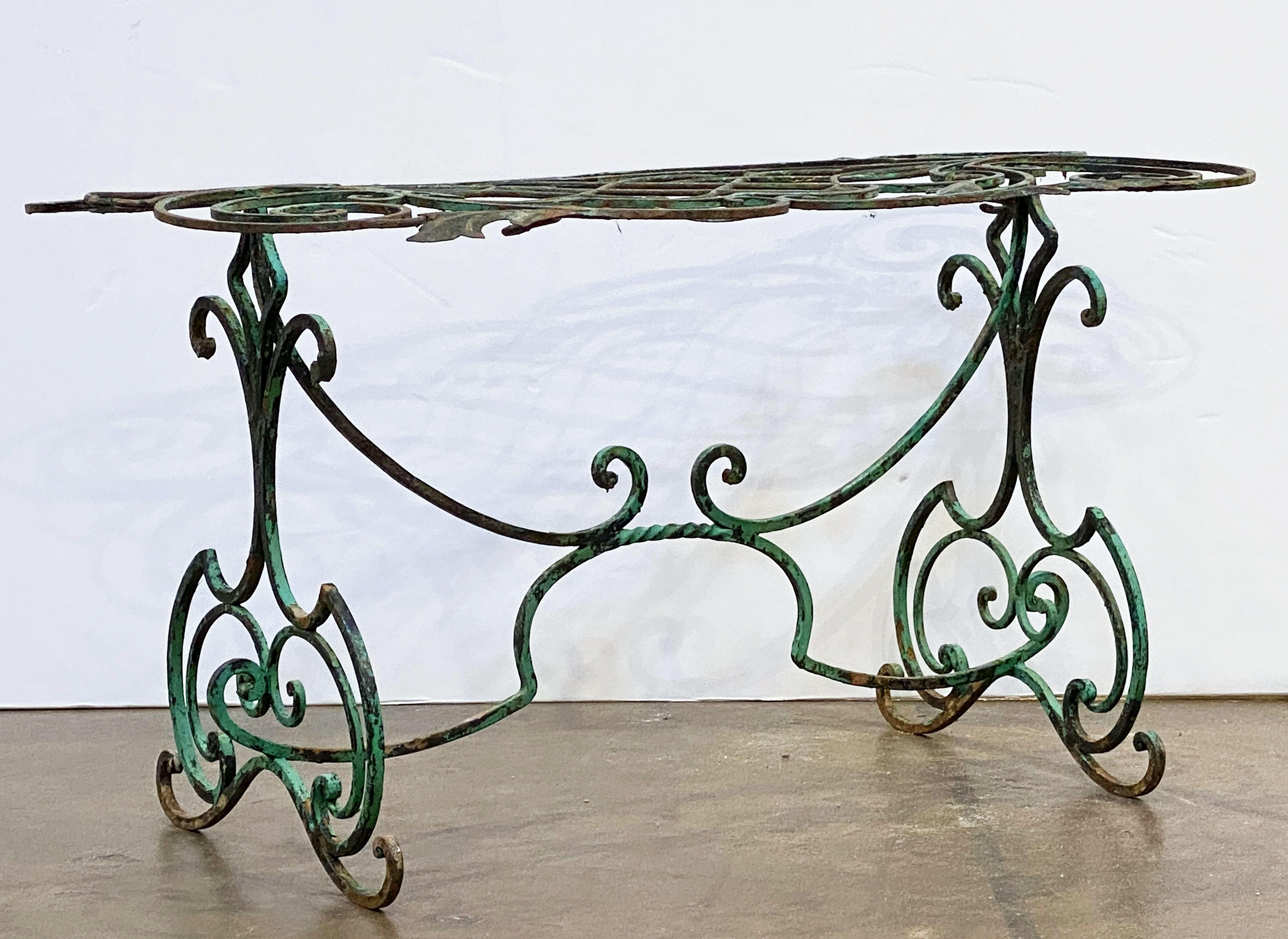English Garden Table of Wrought Iron with Verdigris Painted Finish In Good Condition In Austin, TX