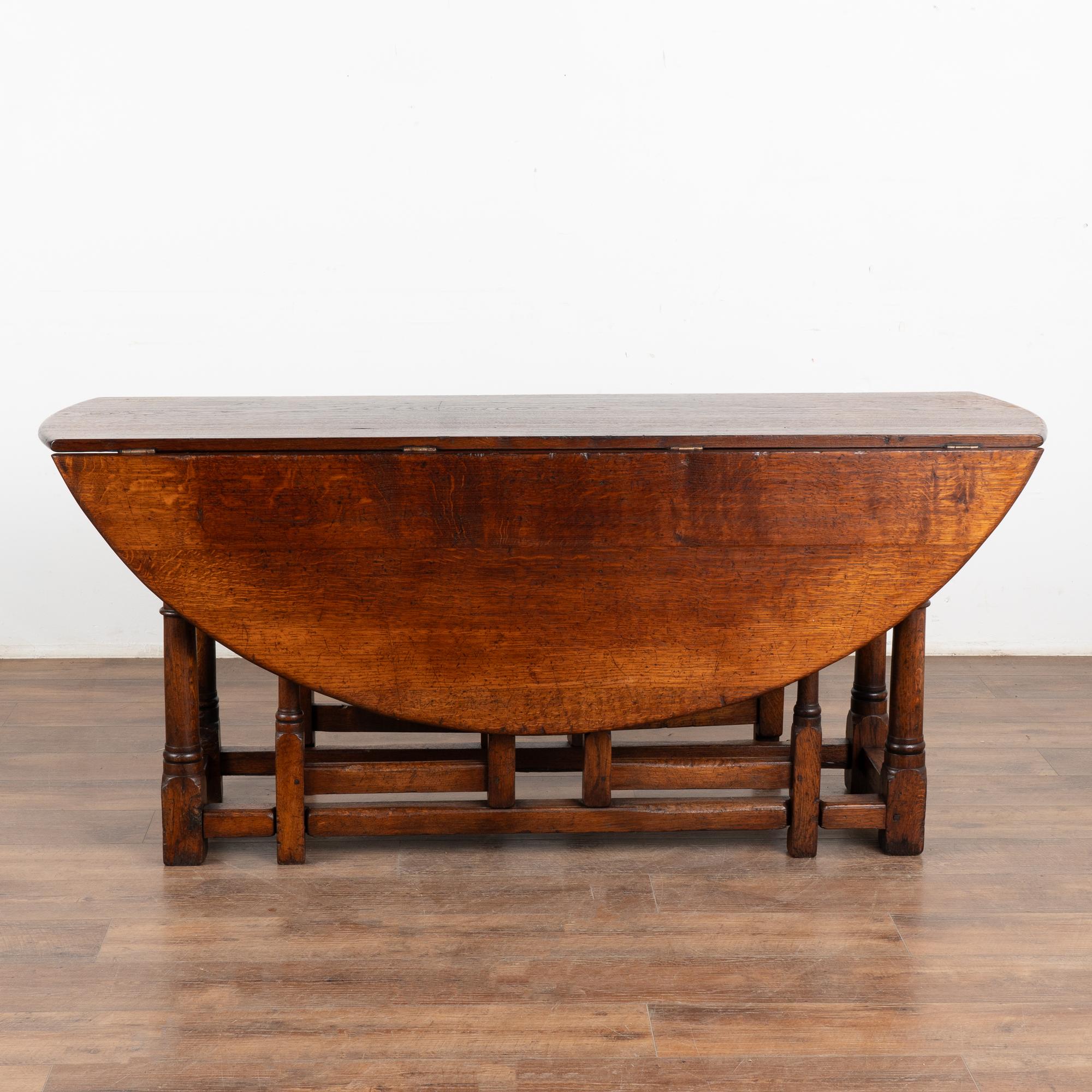 English Gate Leg Drop Leaf Table, circa 1920 6