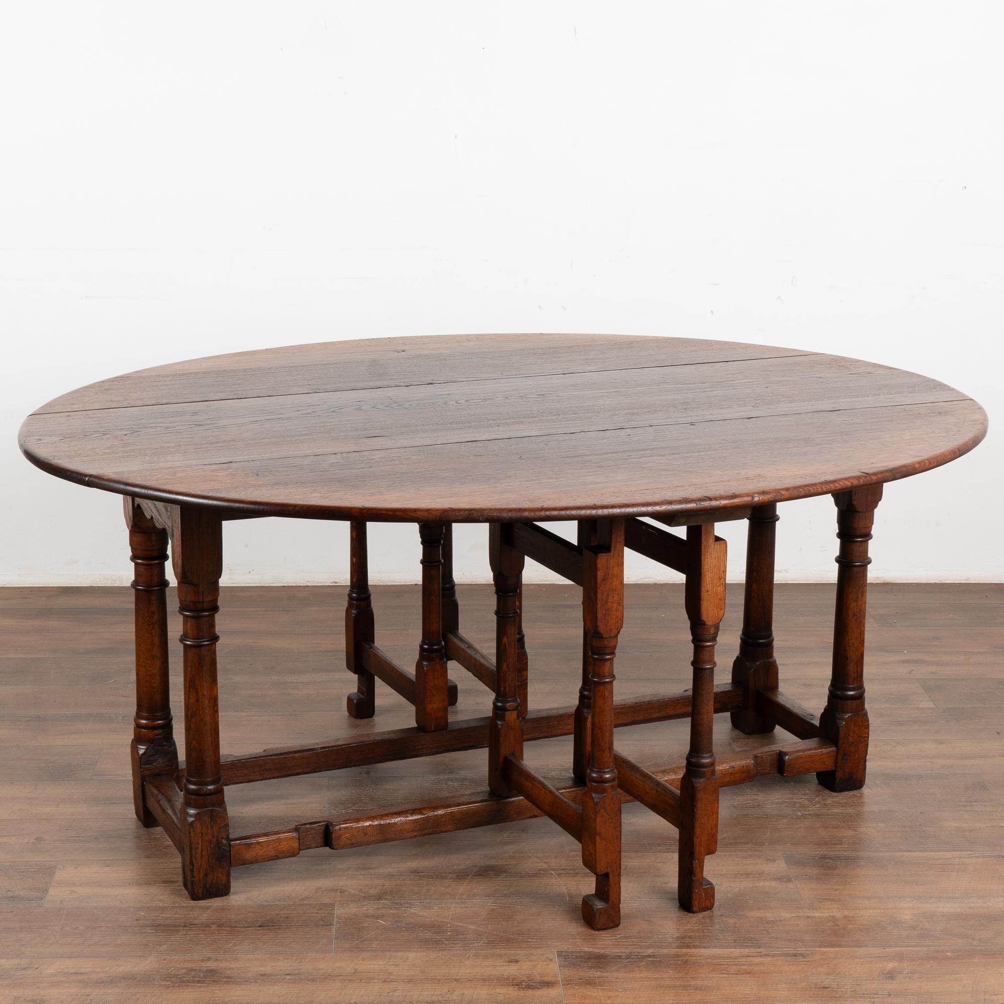 English Gate Leg Drop Leaf Table, circa 1920 2