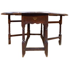 English Gate-leg Table Folding in Oak Wood - 18th Century - England