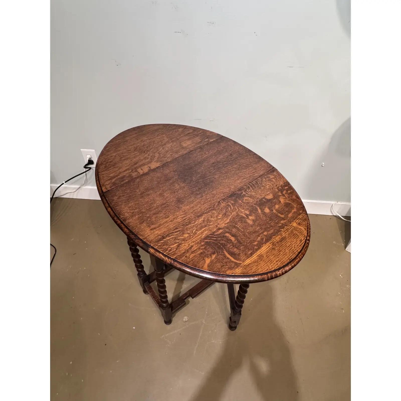 Early 20th Century English Gate Leg Table For Sale