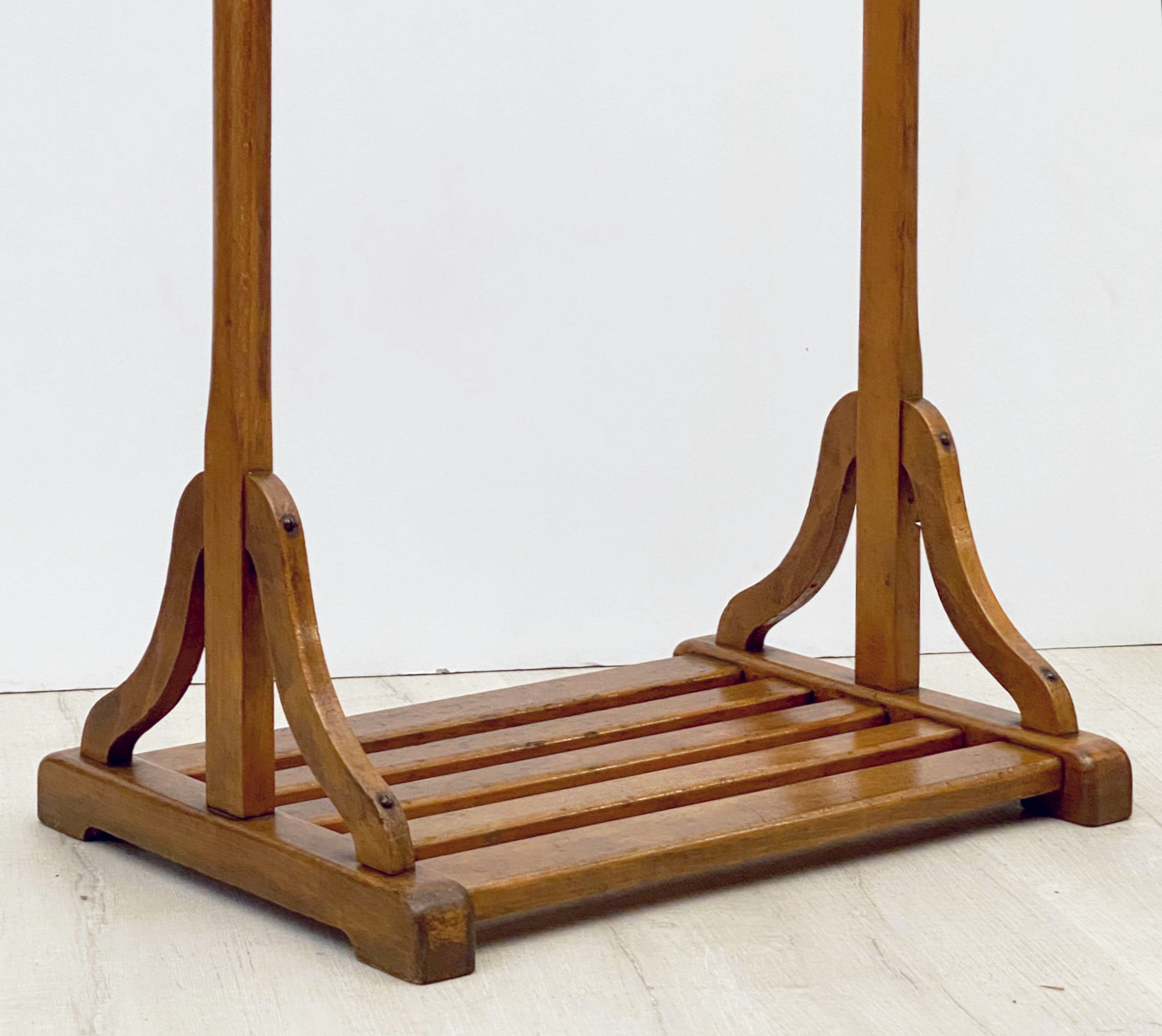 English Gentleman's Valet Stand of Oak For Sale 7