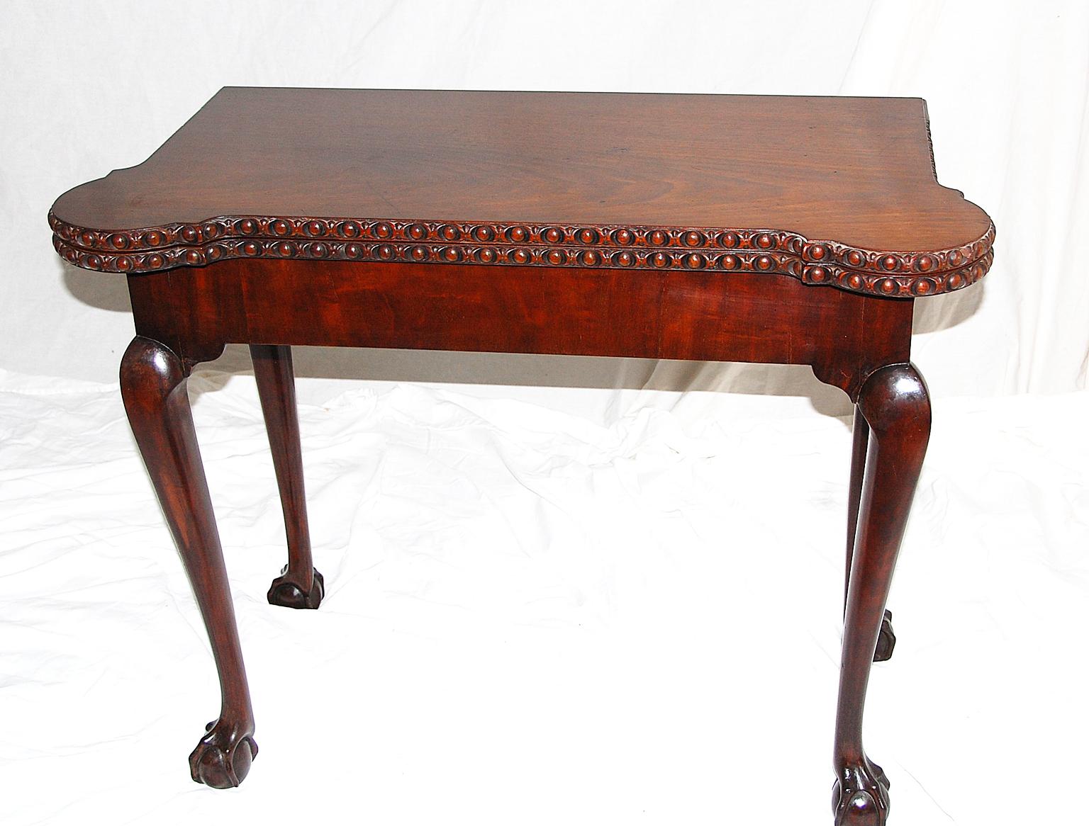 English George II Chippendale Mahogany Card Table Telescoping System for Opening In Good Condition In Wells, ME