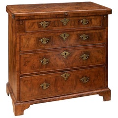 English George II Neoclassical 4-Drawer Walnut Bureau Desk, circa 1730s