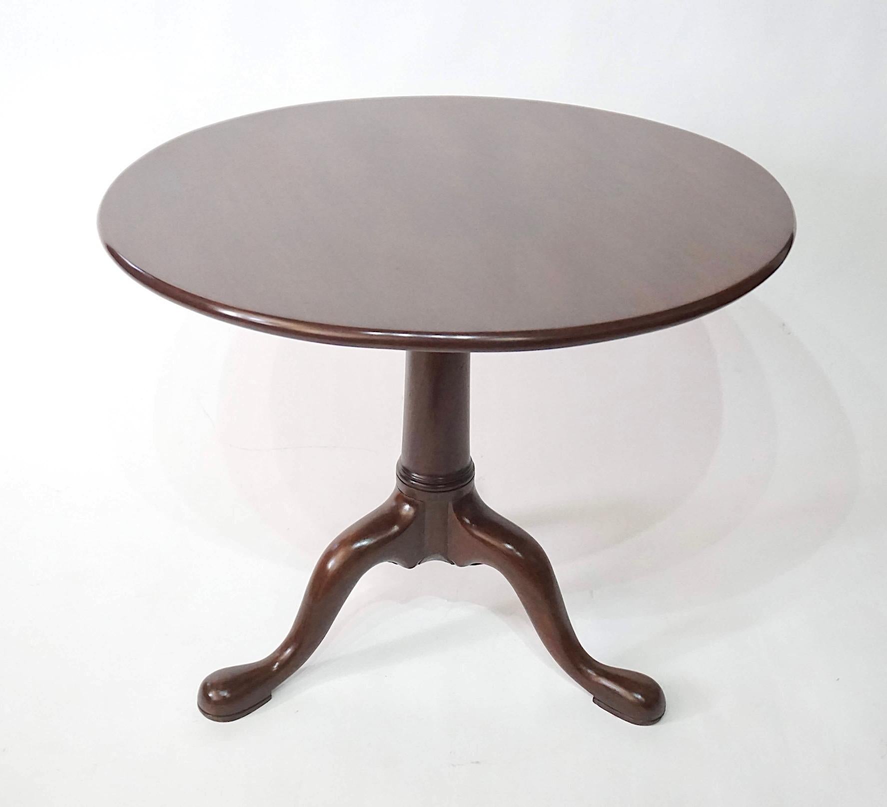 XVIIIe siècle et antérieur Table à plateau basculant 