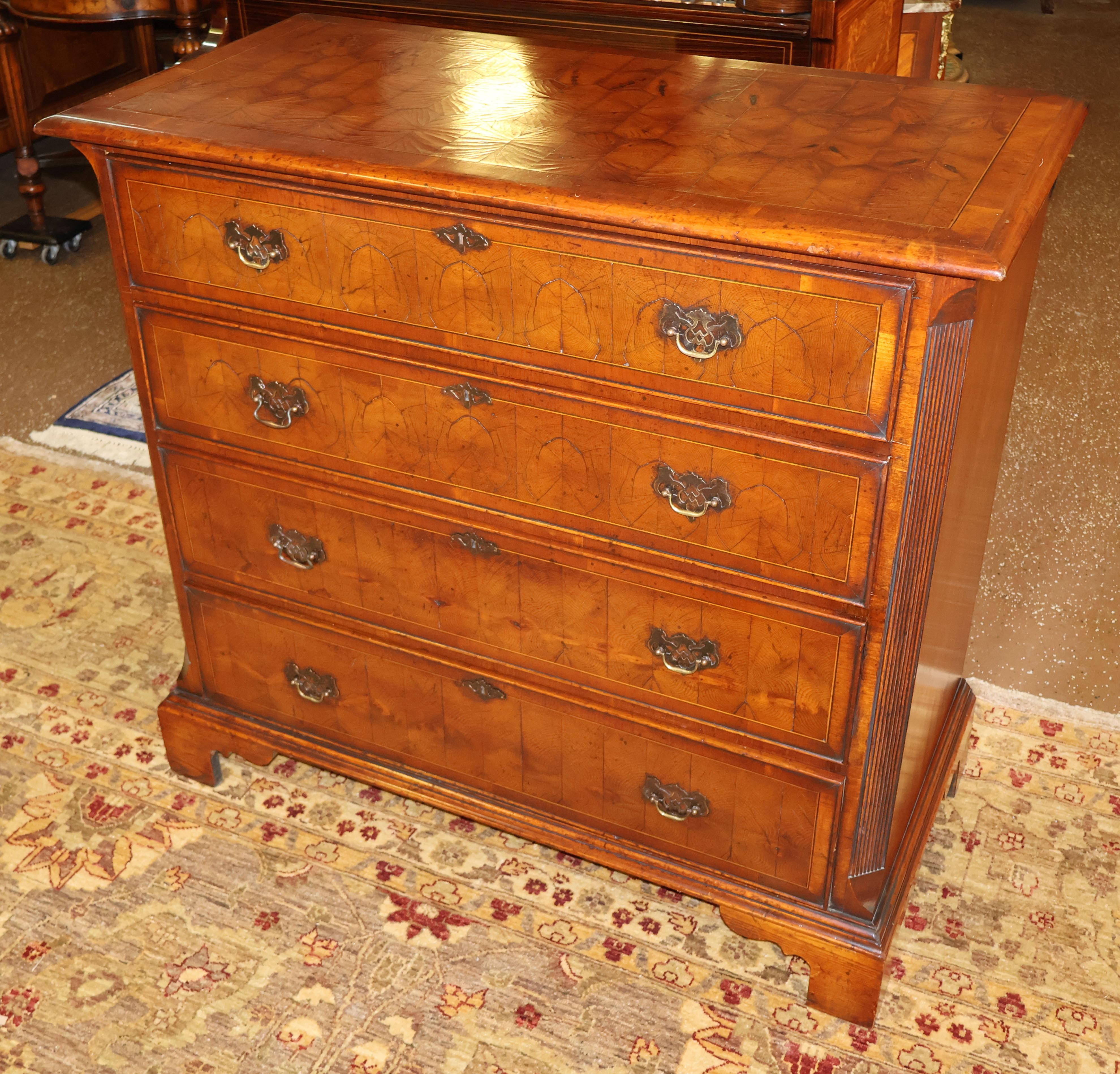 English George II Style Burled Oysterwood Dresser Chest of Drawers In Good Condition For Sale In Long Branch, NJ