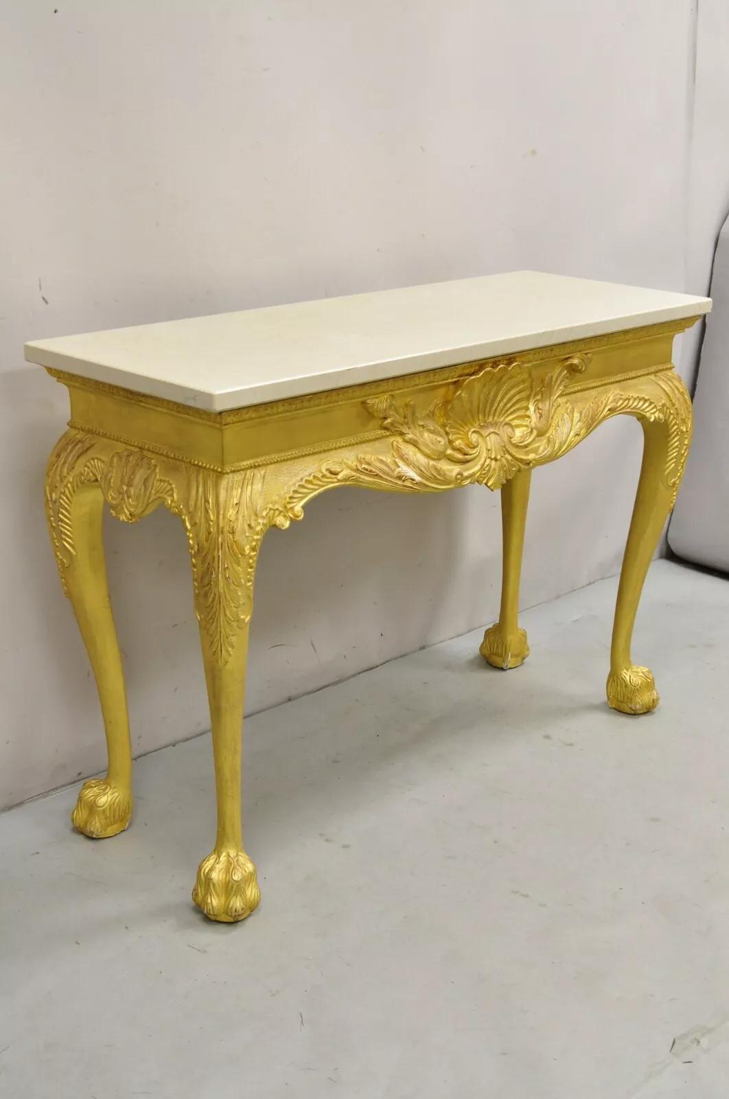 Englisch George II Stil Gold Giltwood Shell geschnitzt Paw Foot Marmorplatte Konsole Hall Tisch. Das Möbelstück hat einen muschelgeschnitzten und akanthusverzierten Sockel mit einer dicken Marmorplatte, eine vergoldete Oberfläche, geschnitzte