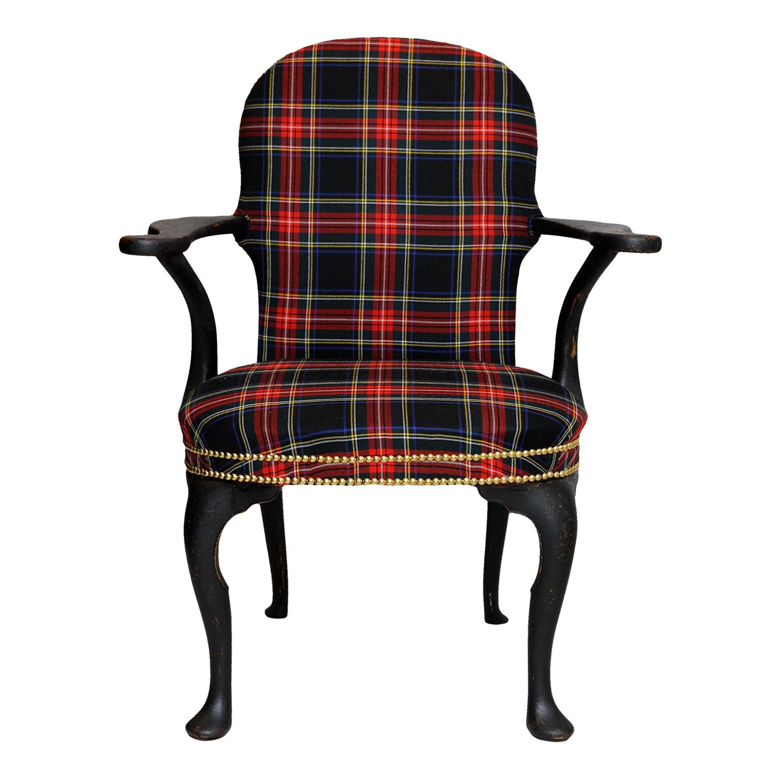 This is a rather beautiful English George II style painted Open armchair of very pleasing proportions, upholstered in Scottish Tartan, circa 1860.
 
Measures: height 98cm (38.5