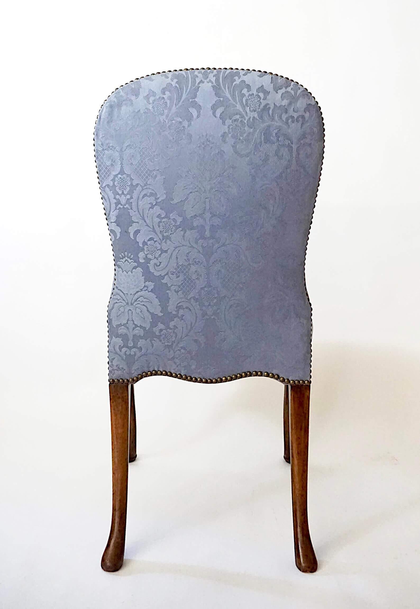 English George II Upholstered Walnut Dining Chairs, Set of Ten, circa 1735 For Sale 6