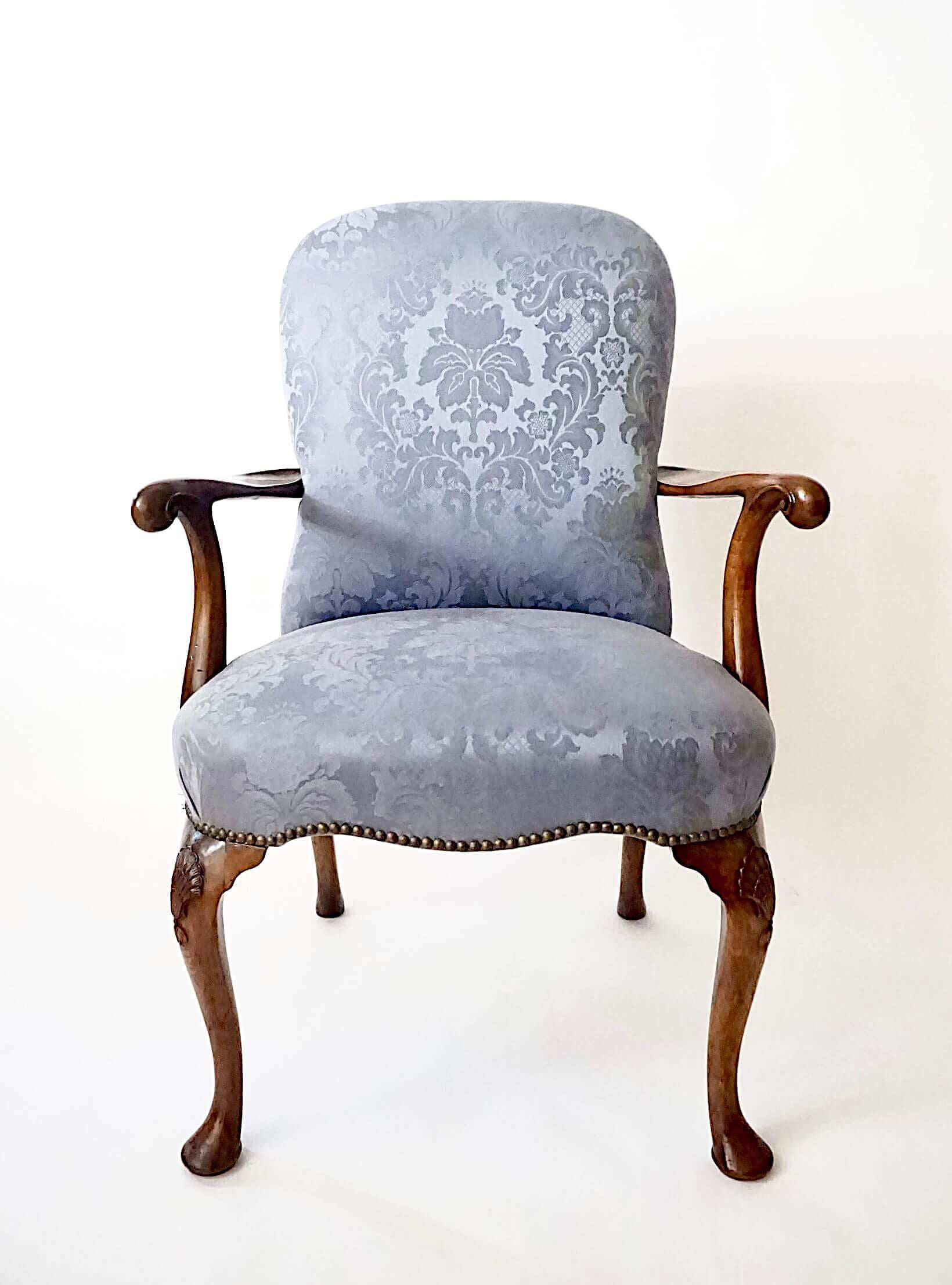 Hand-Carved English George II Upholstered Walnut Dining Chairs, Set of Ten, circa 1735 For Sale