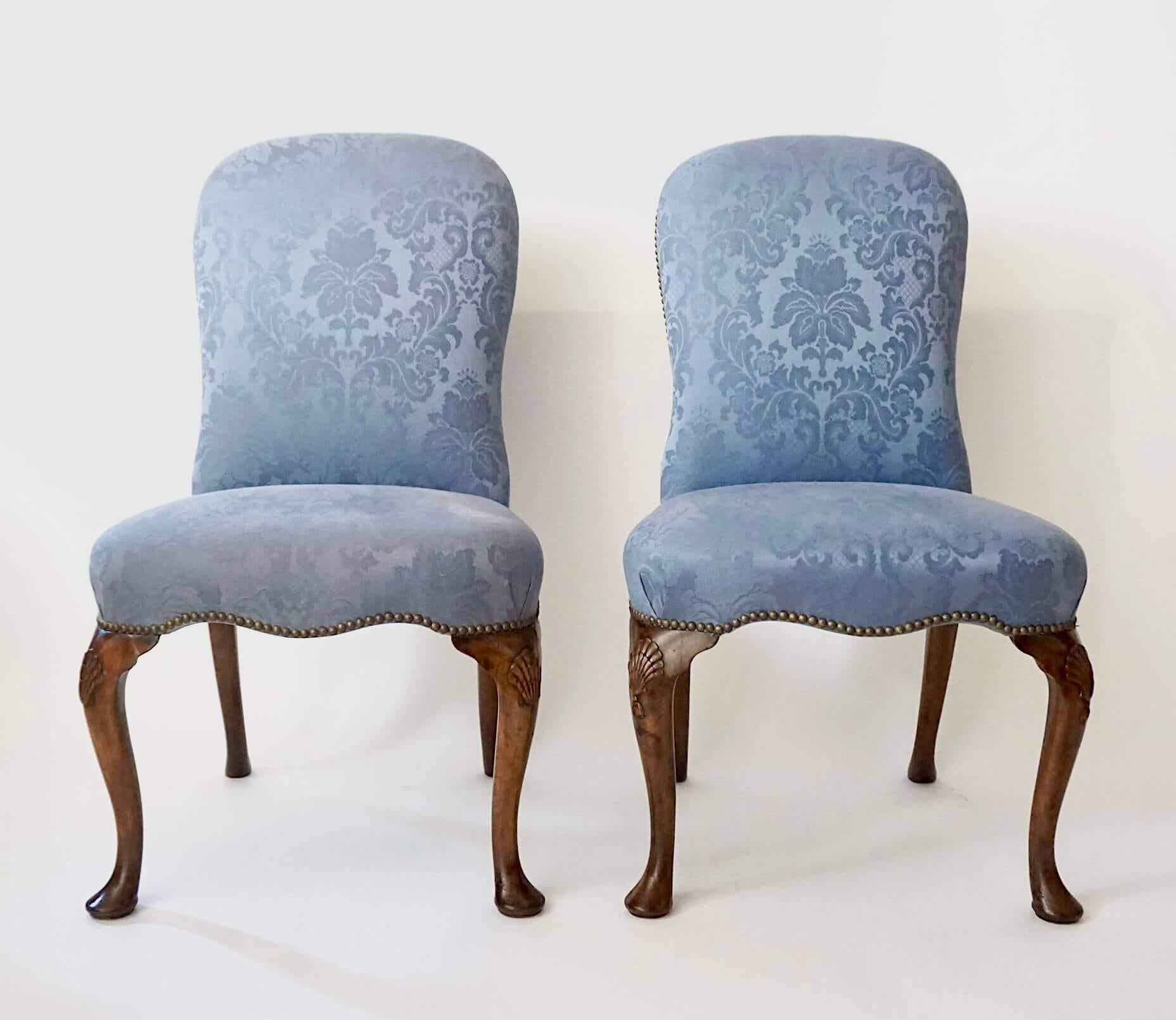 English George II Upholstered Walnut Dining Chairs, Set of Ten, circa 1735 For Sale 1