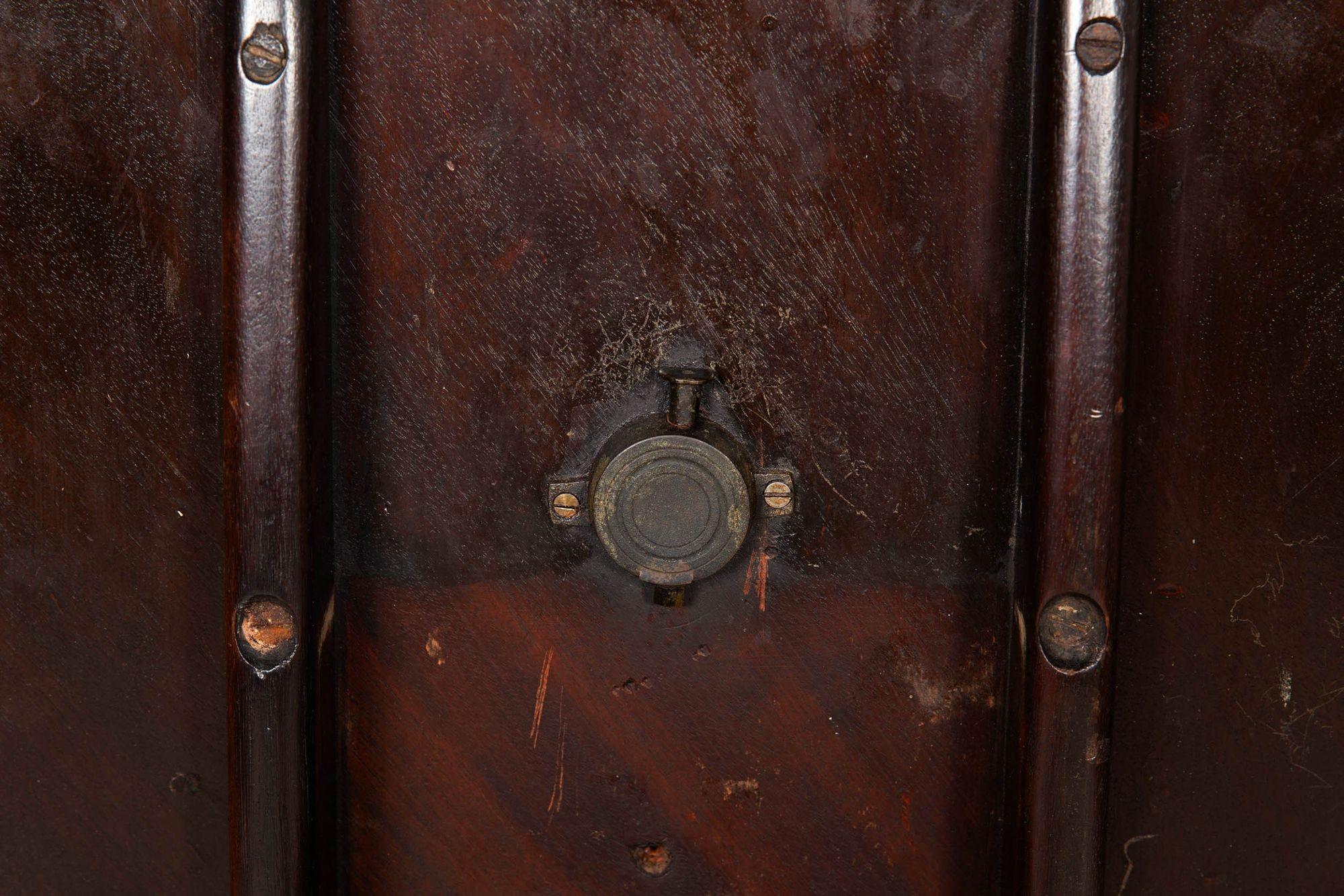 English George III Carved Mahogany Pie Crust Tilt Top Table ca. 1780 For Sale 14