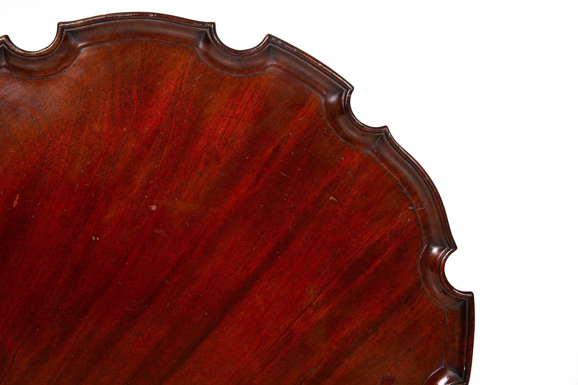 English George III Carved Mahogany Pie Crust Tilt Top Table ca. 1780 For Sale 4