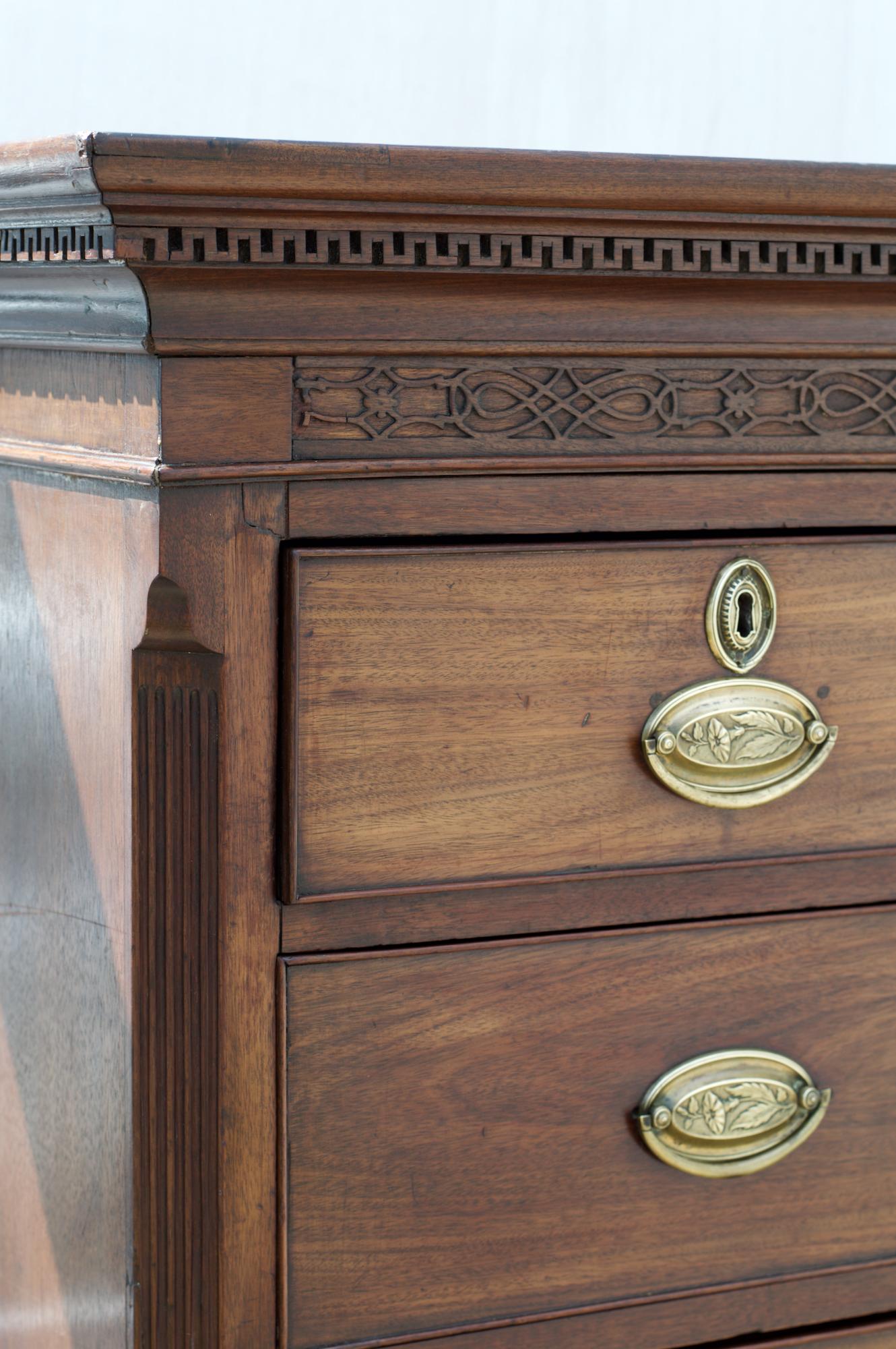 18th Century English George III Chest on Chest Dresser of Mahogany For Sale