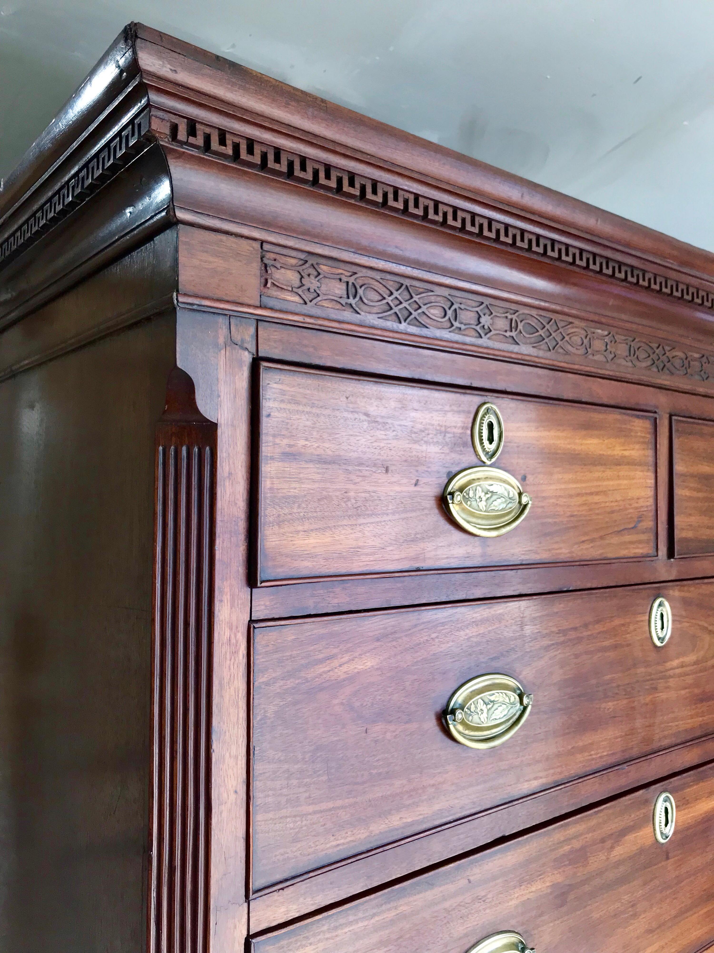 English George III Chest on Chest Dresser of Mahogany For Sale 1
