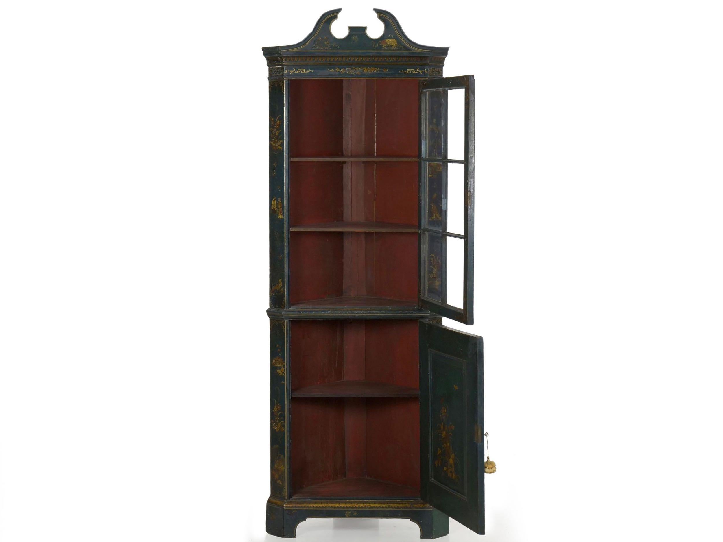 Hand-Painted English George III Chippendale Blue Painted Chinoiserie Corner Cabinet Cupboard