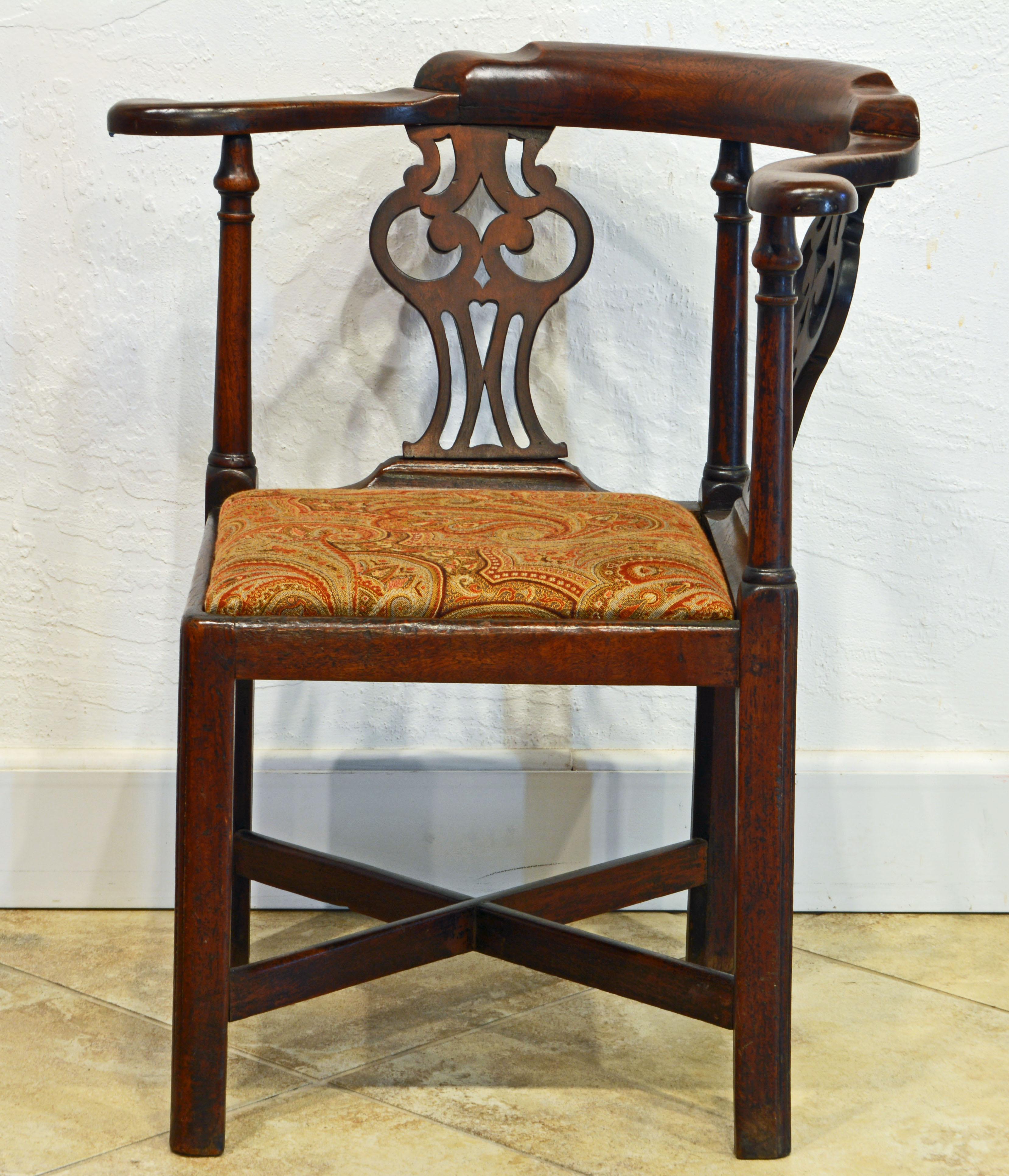 Georgian English George III Chippendale Carved Mahogany Corner Chair, Late 18th Century