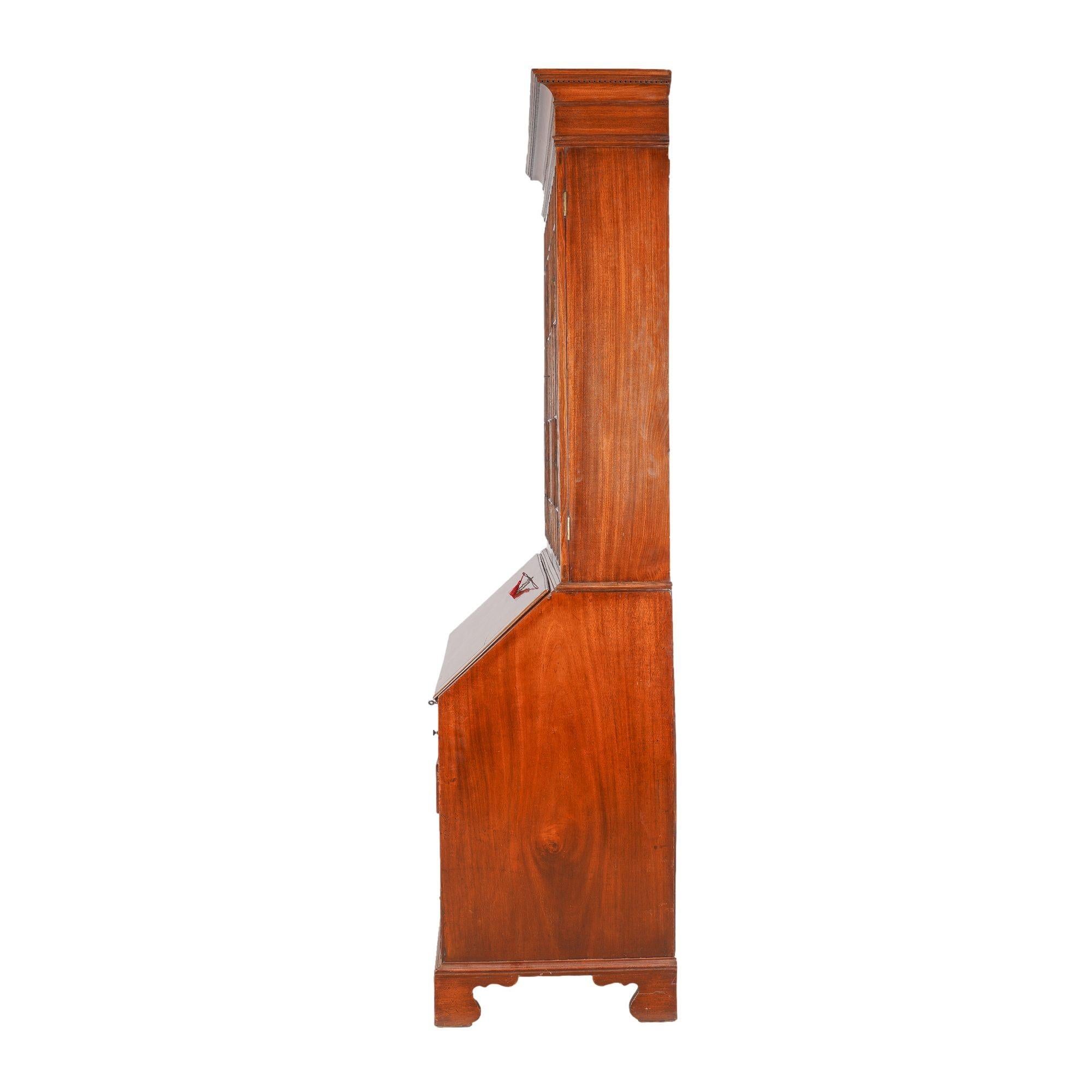 English George III Chippendale slant front secretary desk, c. 1770 In Good Condition In Kenilworth, IL