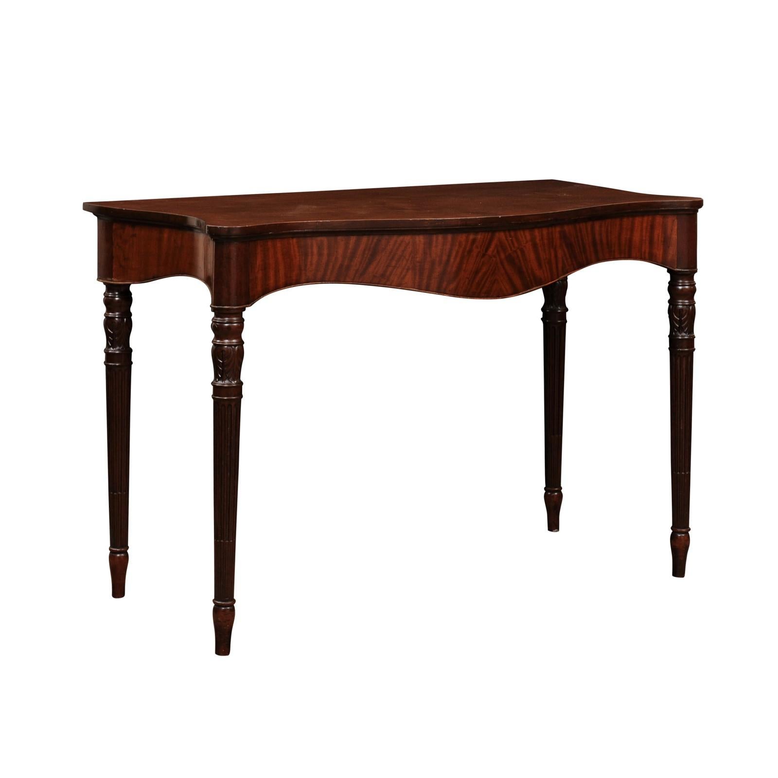English George III Early 19th Century Serpentine Server in Mahogany with Turned Fluted Legs