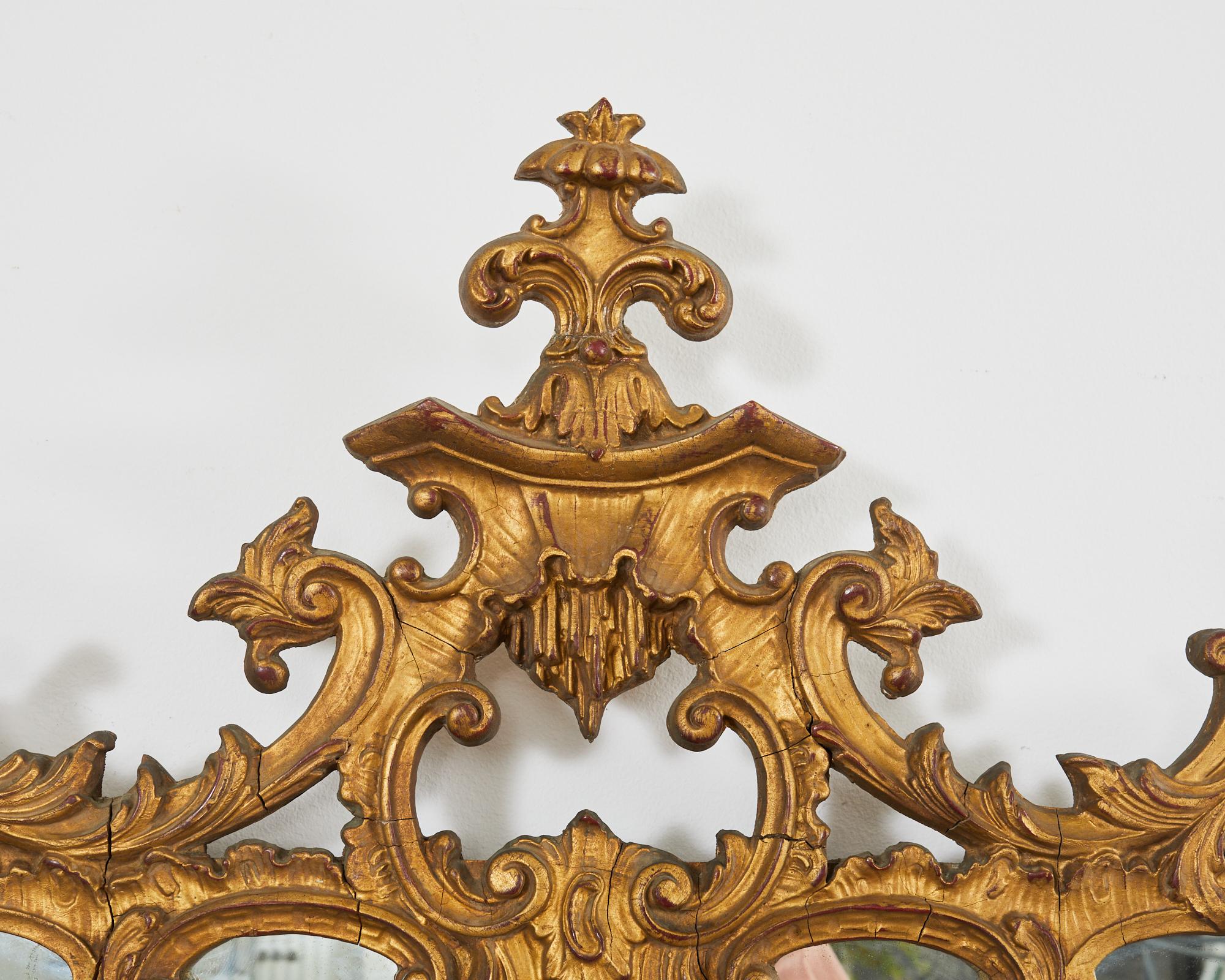 Miroir pagode en bois doré anglais George III de style Chippendale chinois en vente 4