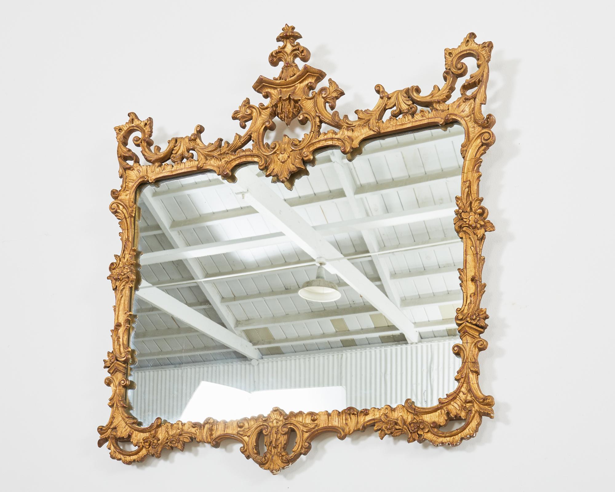 Anglais Miroir pagode en bois doré anglais George III de style Chippendale chinois en vente