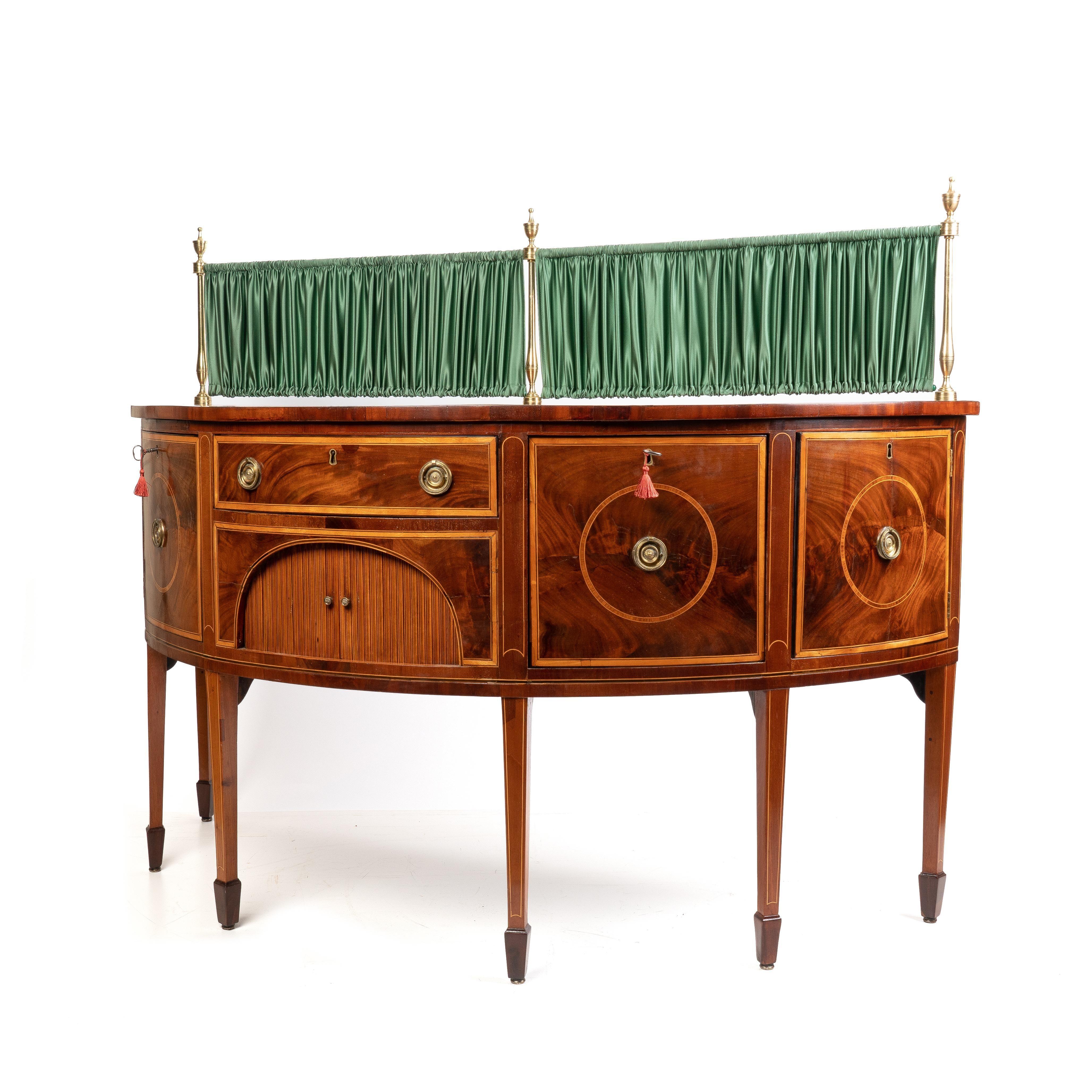 Credenza Demi Lune intarsiata di Giorgio III, 1780 In condizioni ottime in vendita a Kenilworth, IL