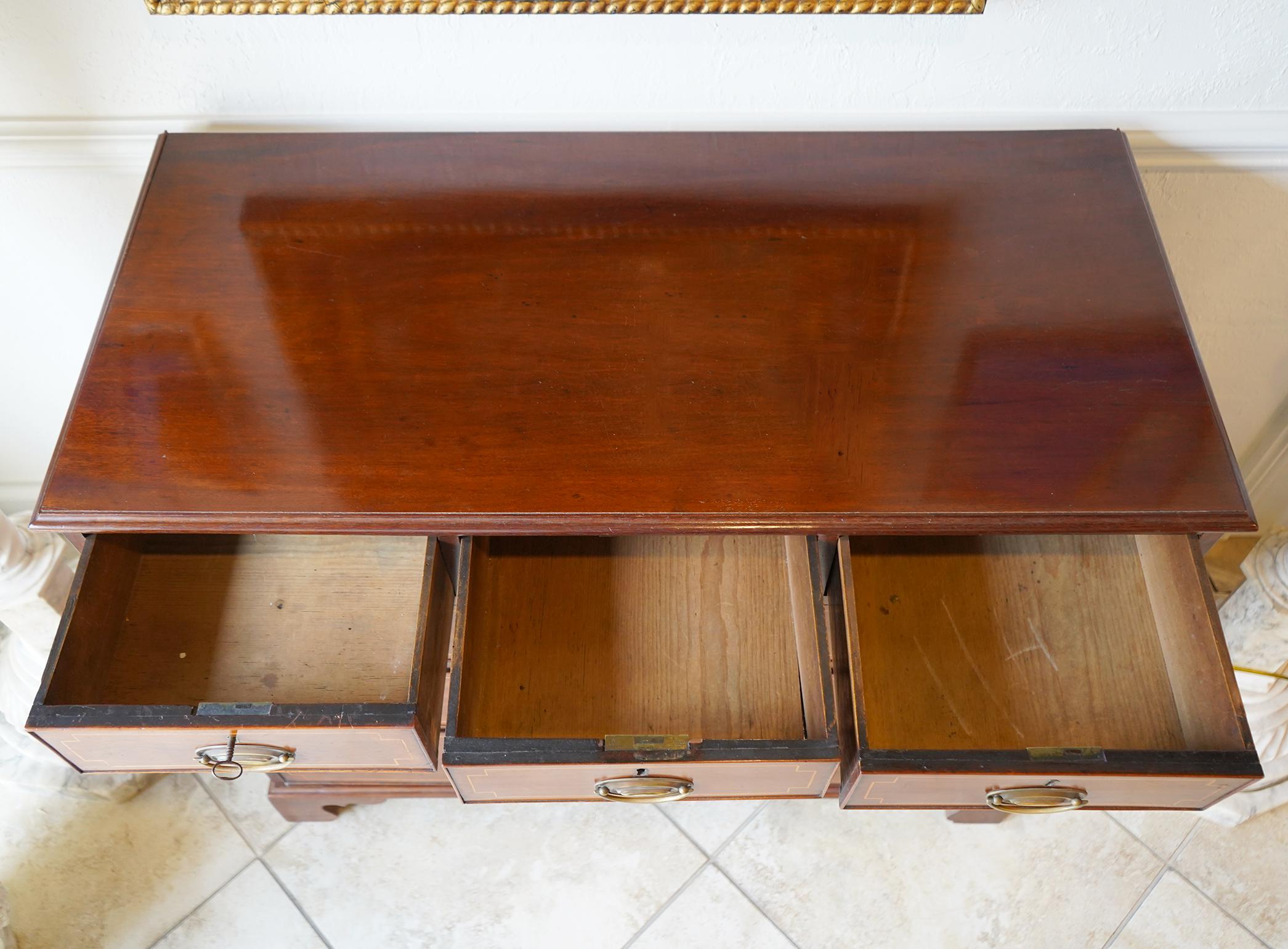 English George III Inlaid Mahogany Three Over Three Drawers Chest, Circa 1830 In Good Condition In Ft. Lauderdale, FL