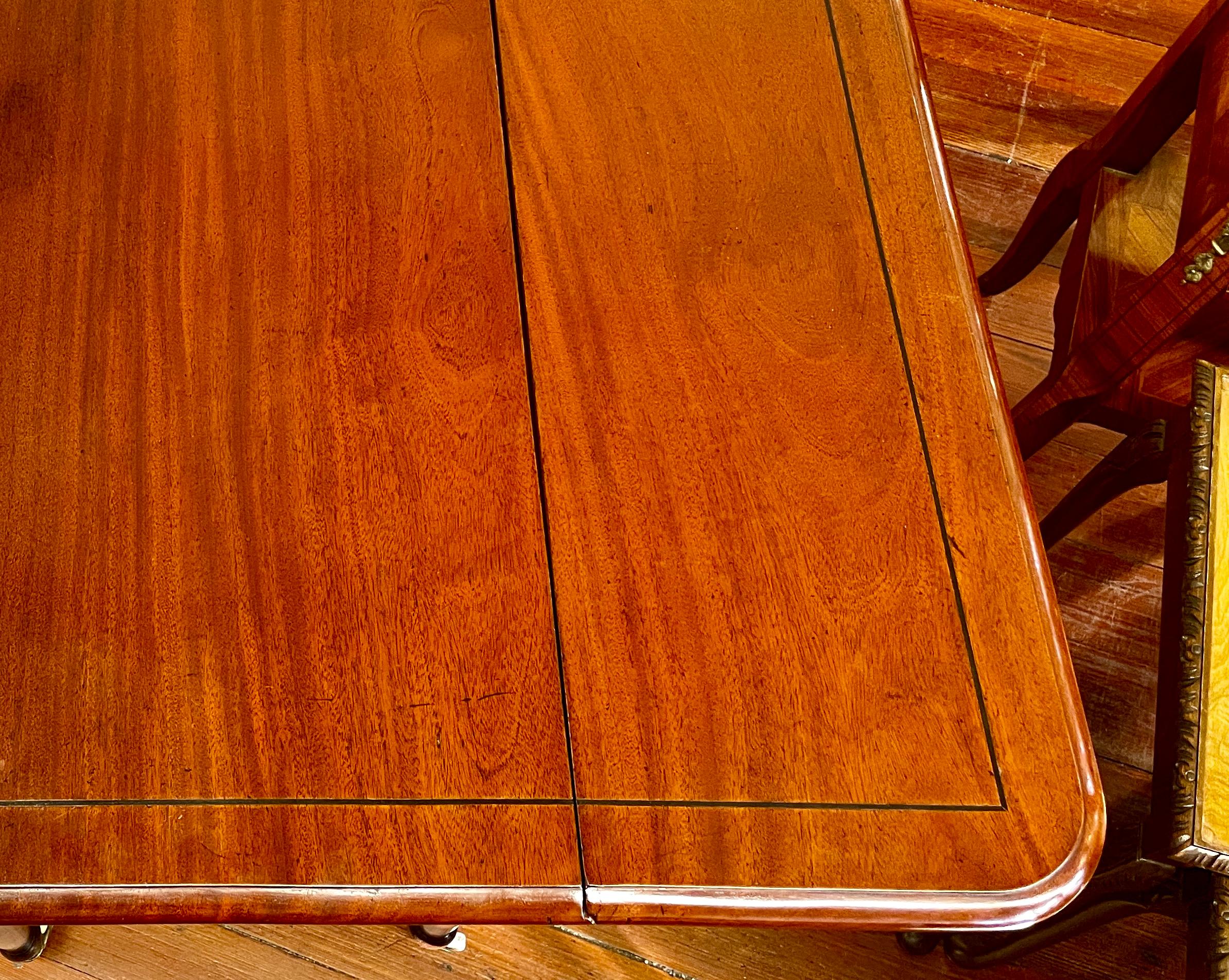 19th Century English George III Line Inlaid Mahogany Sheraton Style Drop-Leaf Pembroke Table For Sale