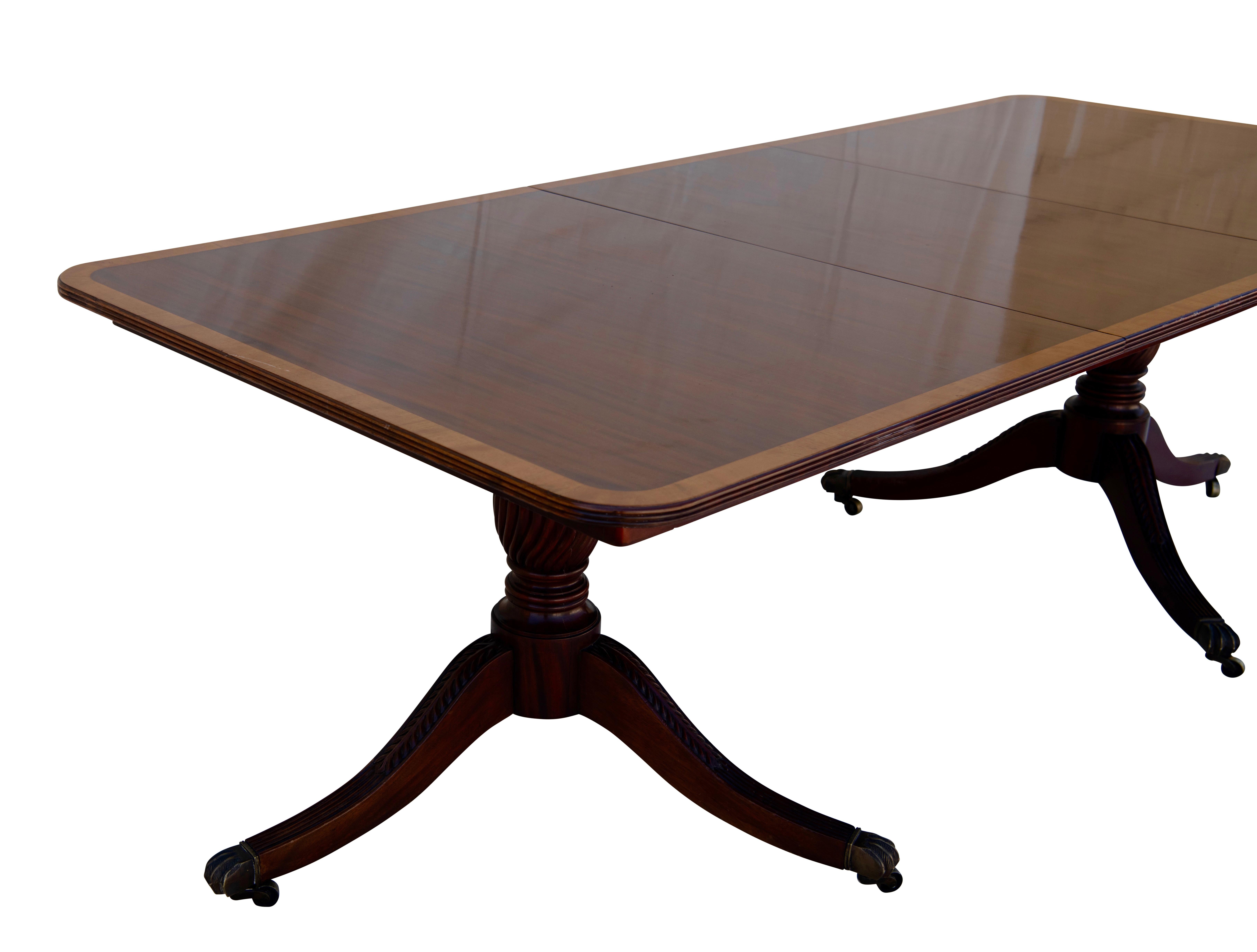 English George III Mahogany Banquet Dining Table, Early 19th Century In Good Condition In San Francisco, CA