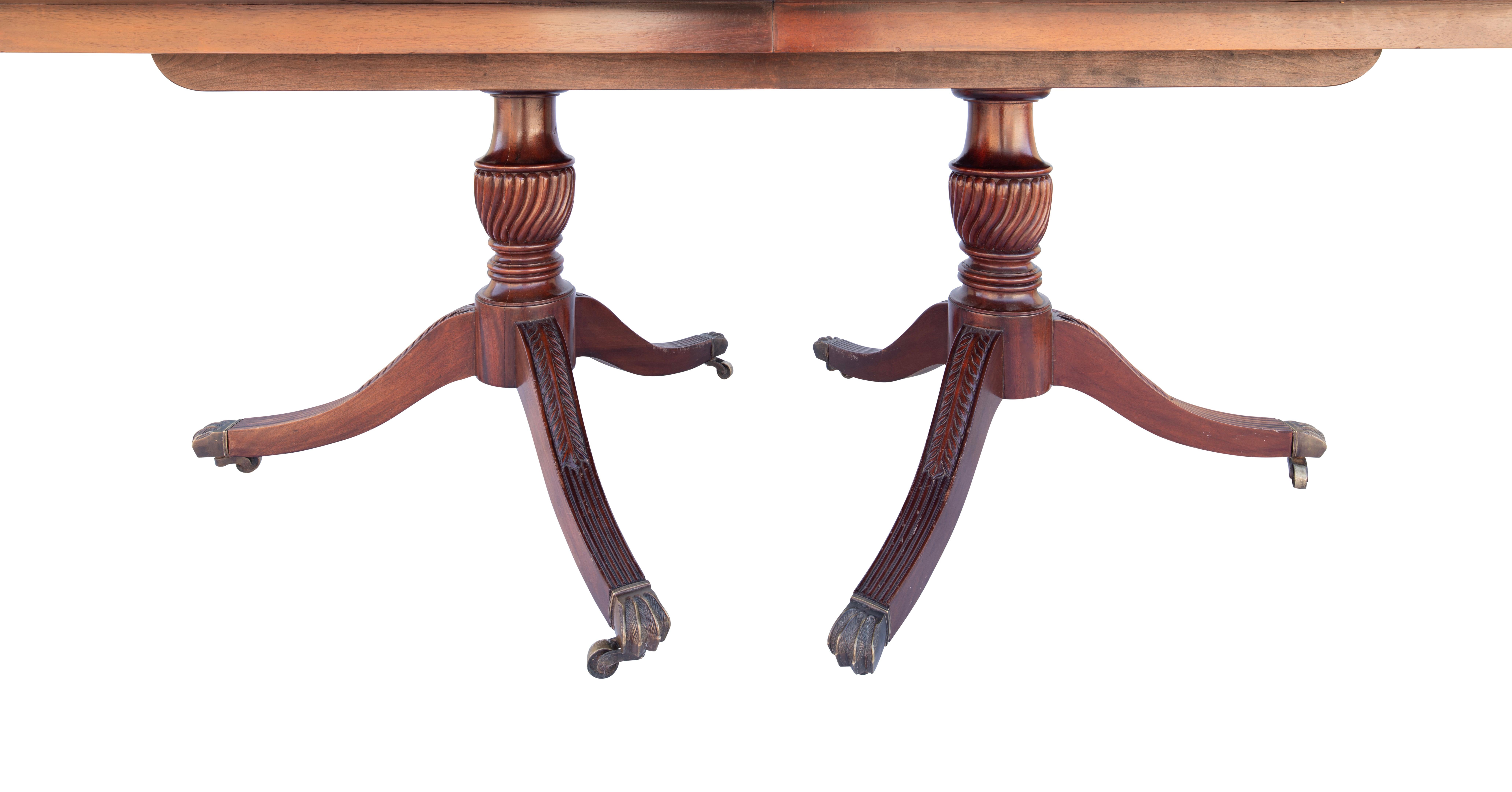 English George III Mahogany Banquet Dining Table, Early 19th Century 2