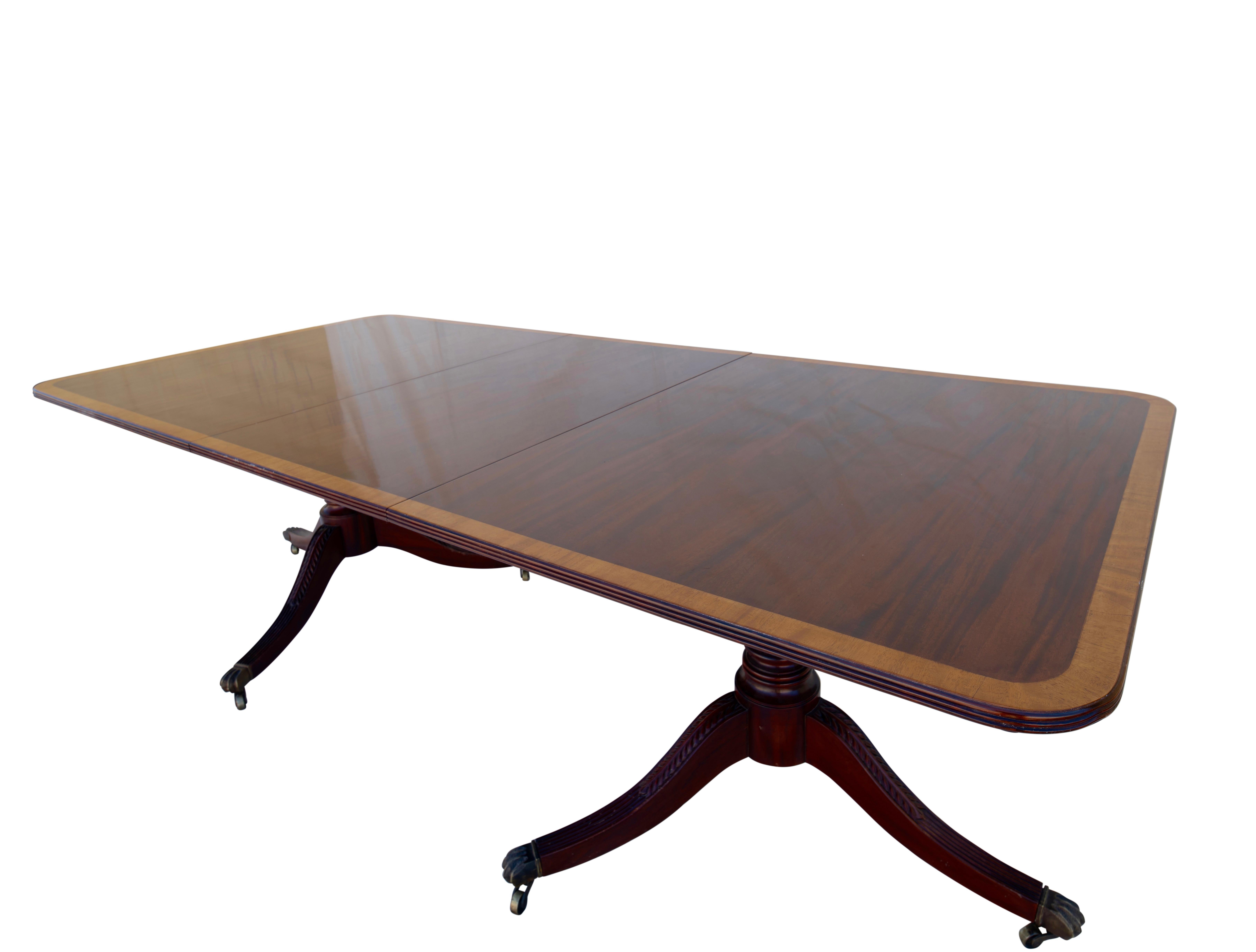 English George III Mahogany Banquet Dining Table, Early 19th Century 5