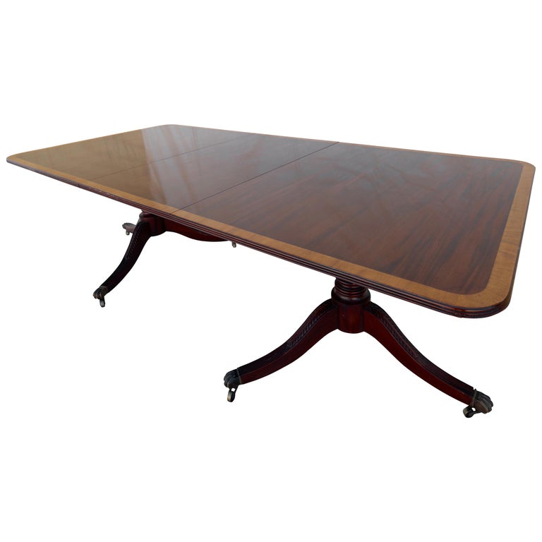 English III Mahogany Banquet Dining Table, Early 19th Century