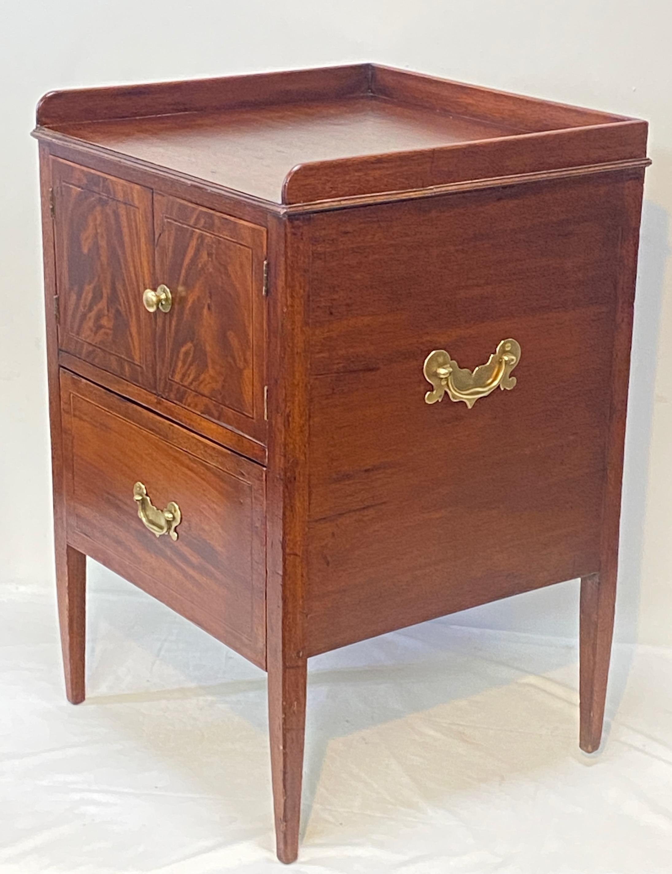 Brass English George III Mahogany Bedside Cabinet Table, C. 1820 For Sale