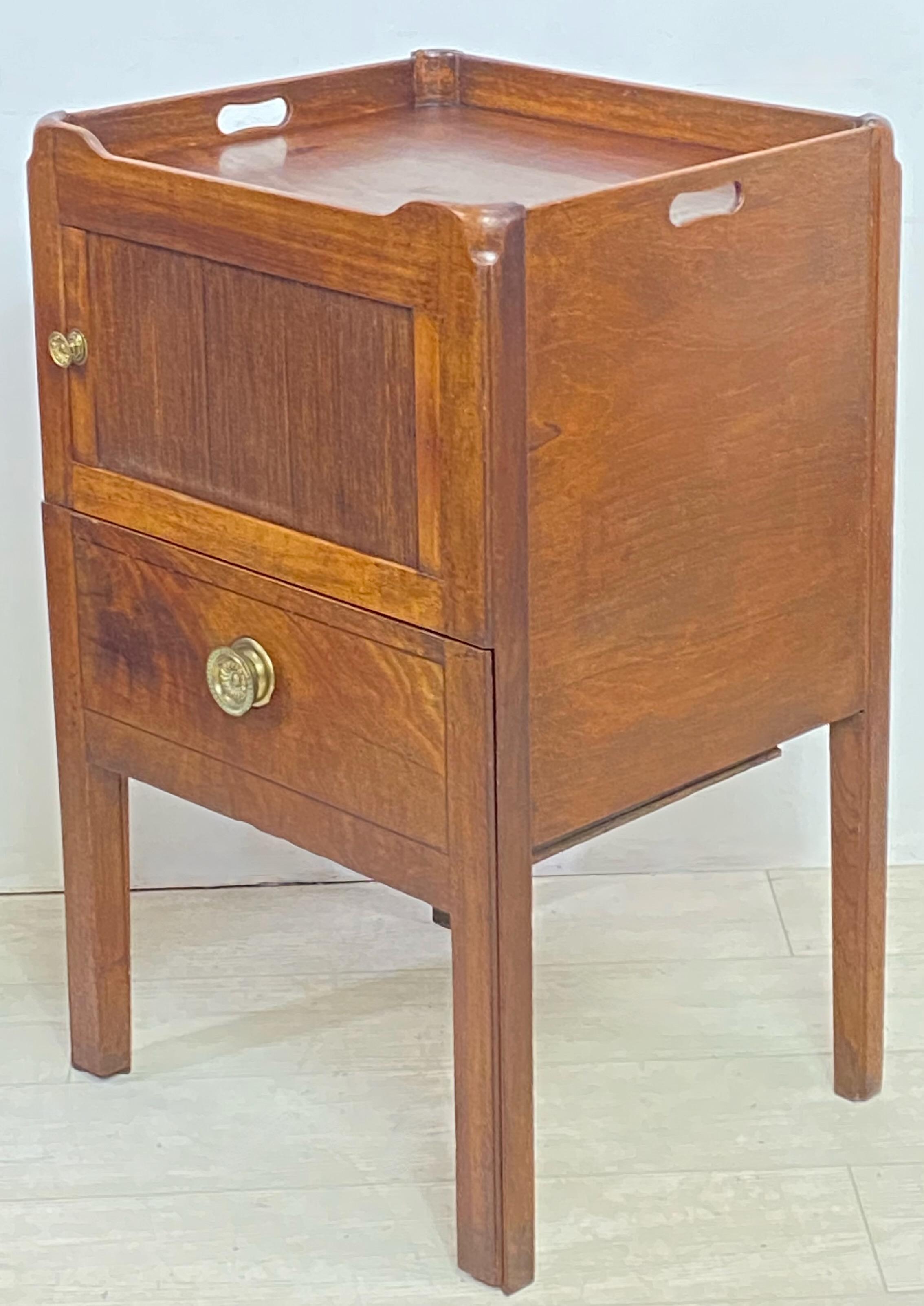 19th Century English George III Mahogany Bedside Cabinet Table, circa 1810 For Sale
