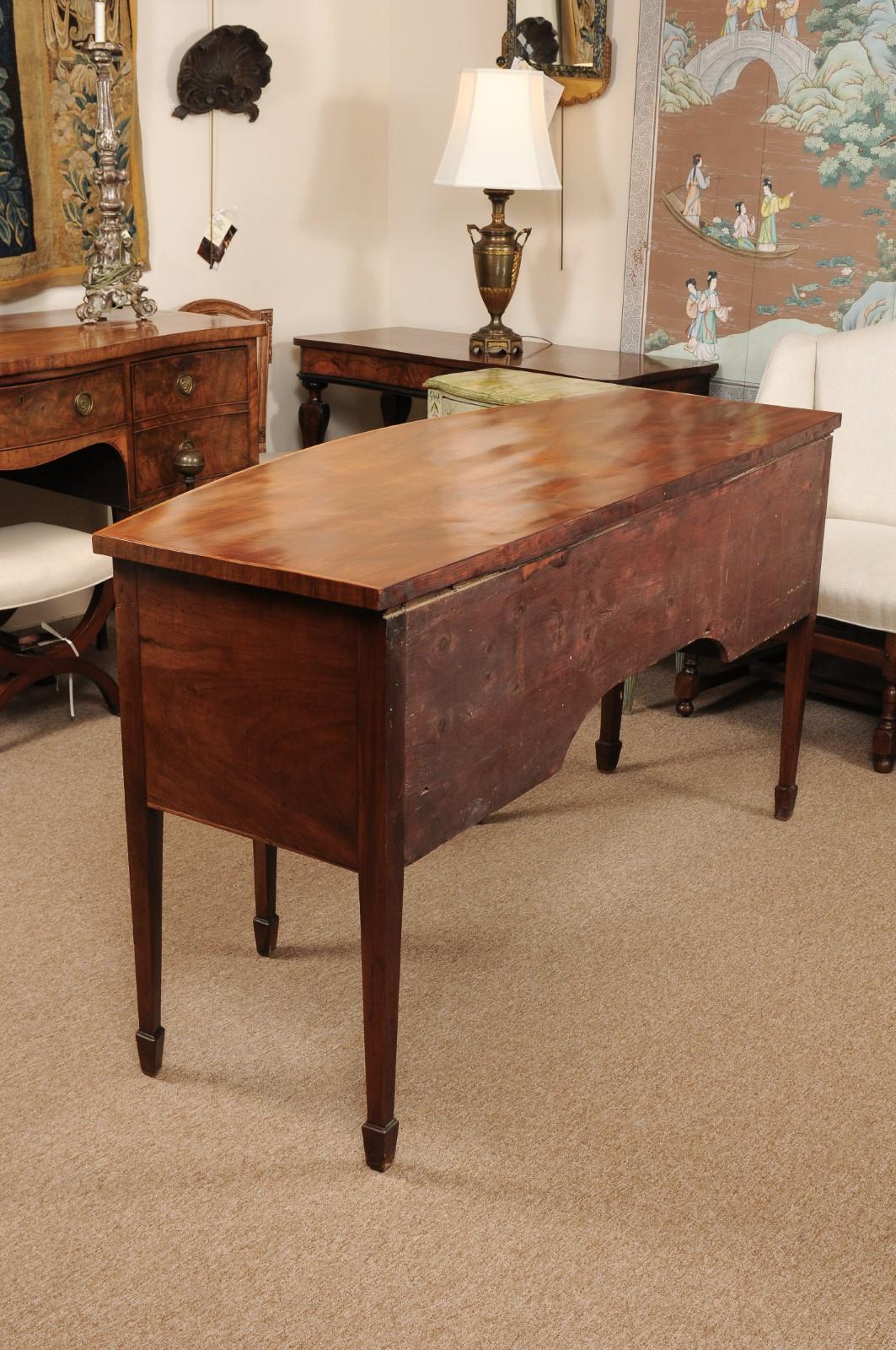 English George III Mahogany Bow-Front Inlaid Sideboard, Early 19th Century 5