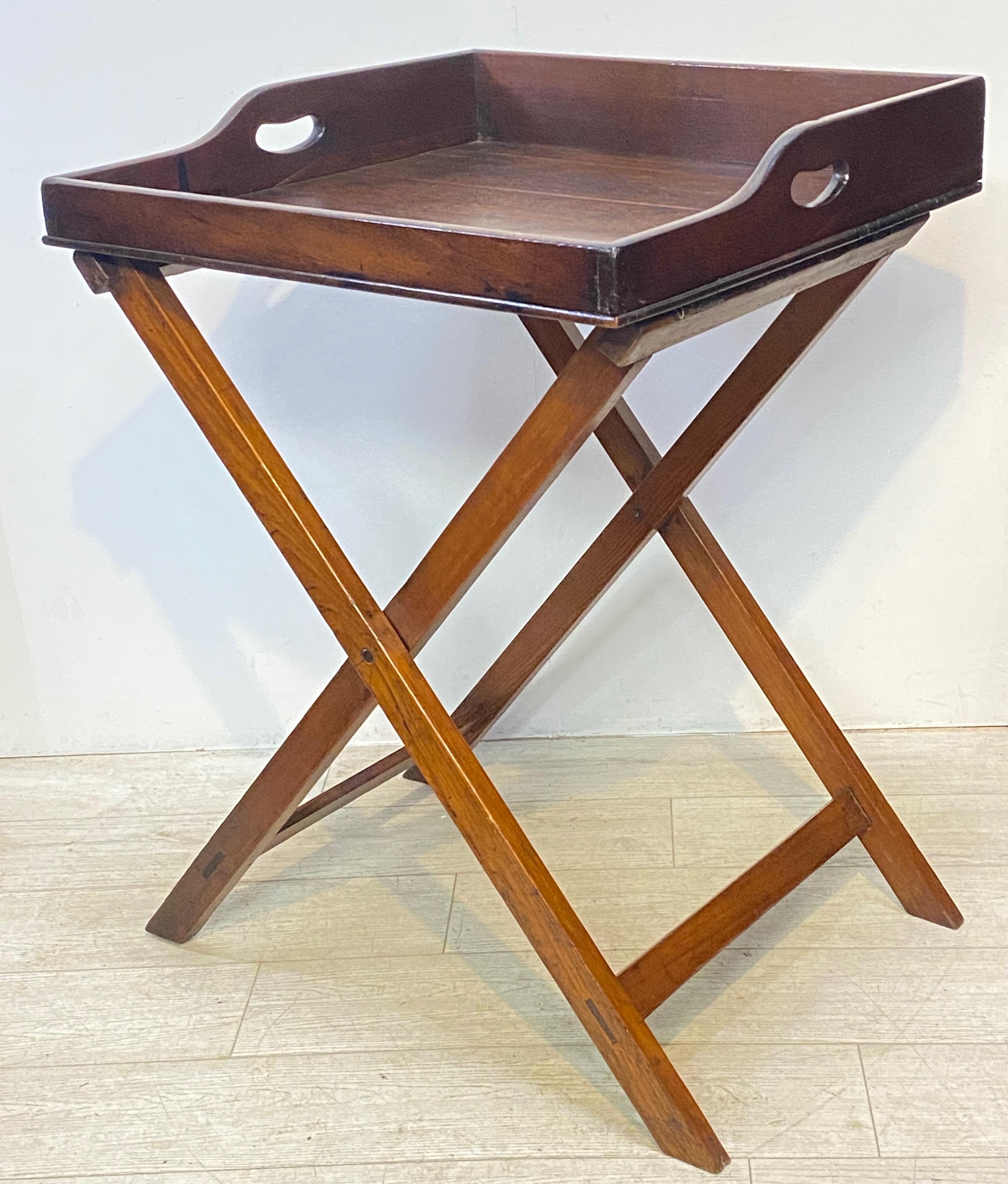 English George III Mahogany Butler's Tray Table on Folding Stand For Sale 2