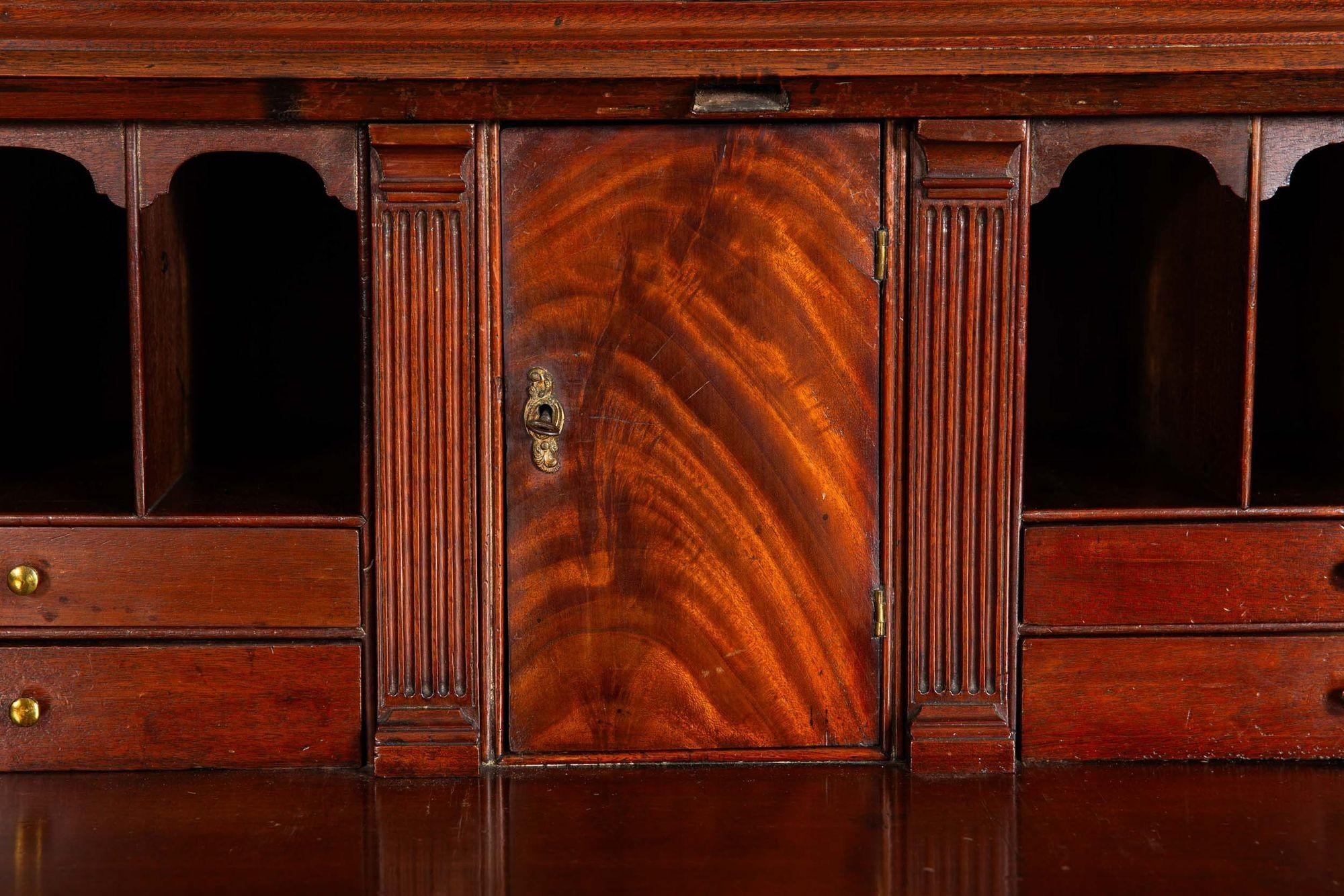 English George III Mahogany Secretary Desk with Bookcase circa 1780 For Sale 13