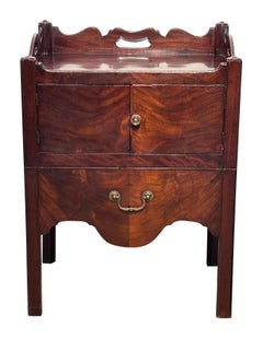English George III Mahogany Side Table Cabinet, Circa 1810