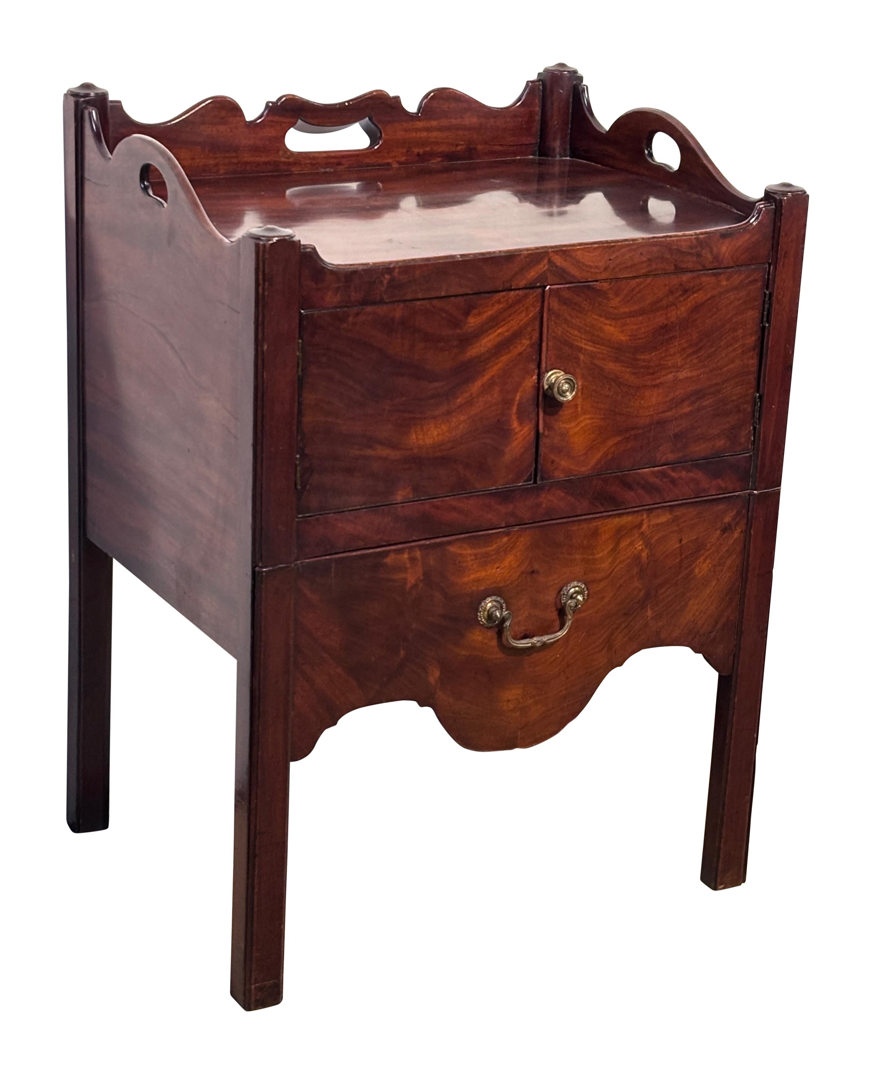 Anglais Table d'appoint en acajou de George III, Circa 1810 en vente