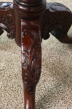 English George III Mahogany Tilt-Top Tea Table with Well-Carved Base, circa 1780