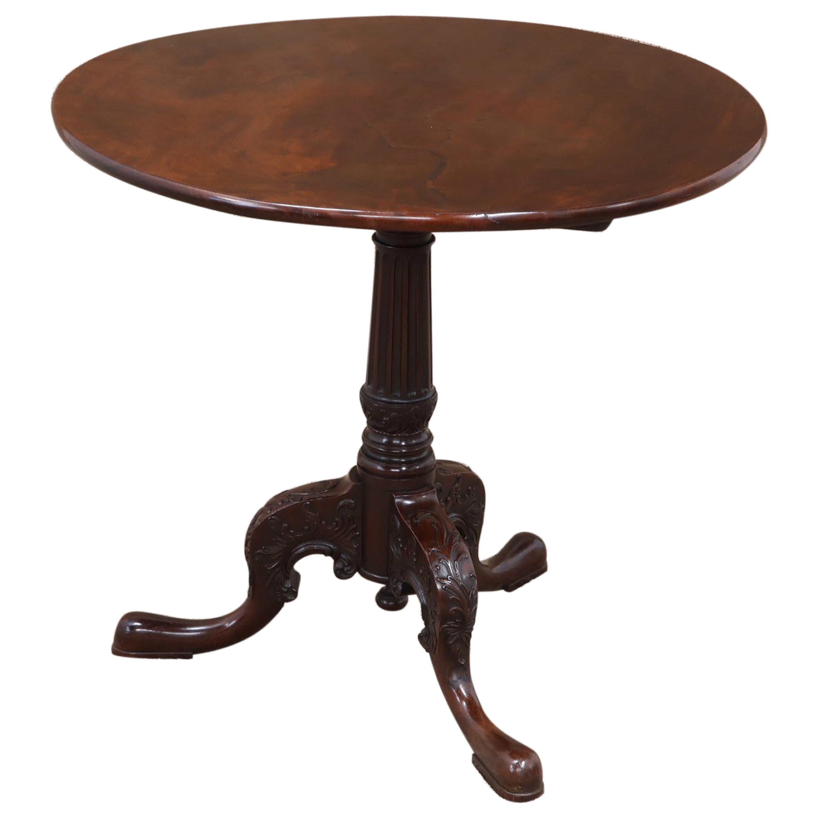 English George III Mahogany Tilt-Top Tea Table with Well-Carved Base, circa 1780