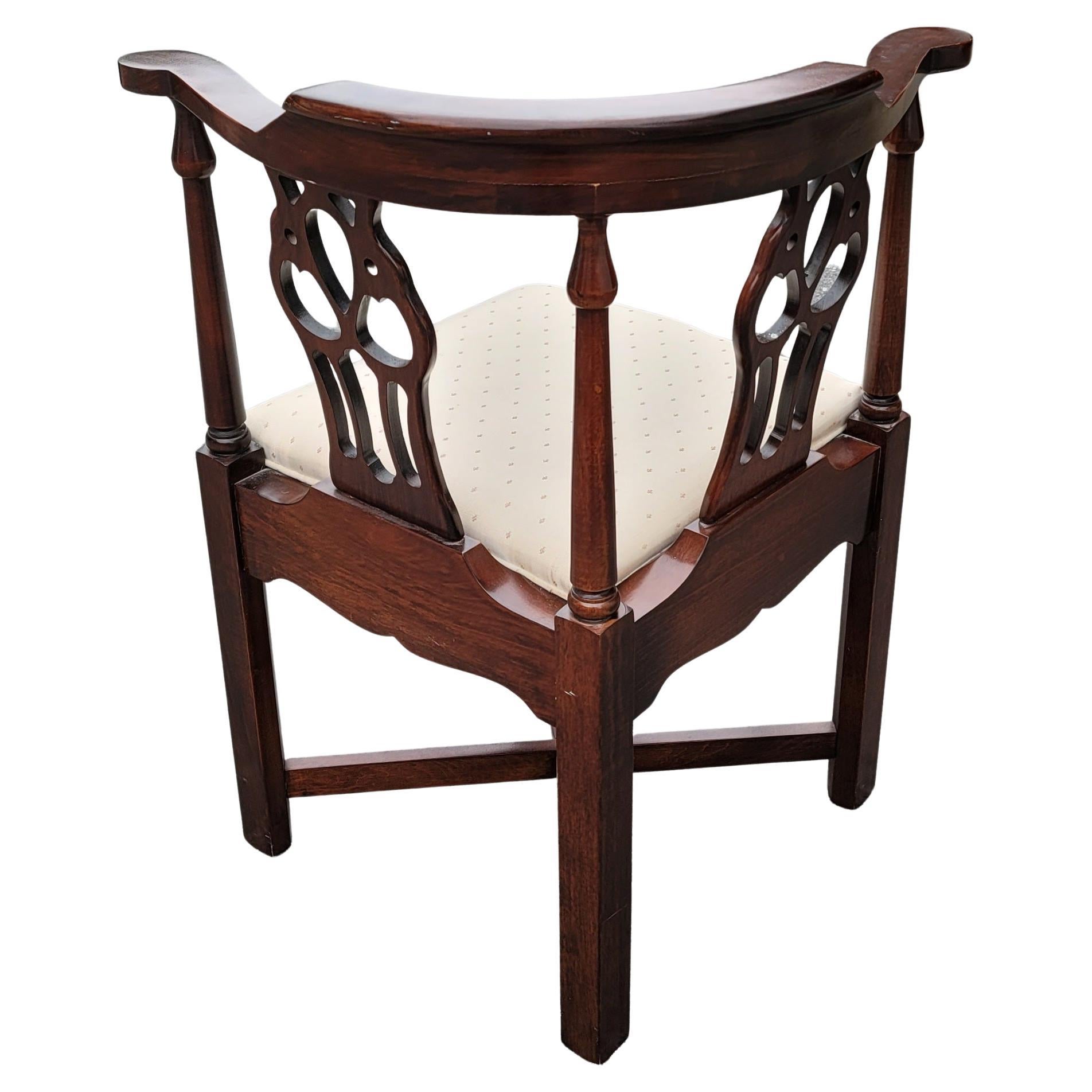 Woodwork English George III Mahogany Upholstered Corner Chair For Sale