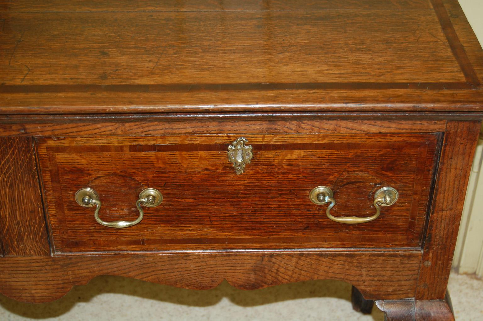 English George III Oak Low Dresser with Cabriole Legs, Three Drawers In Good Condition For Sale In Wells, ME