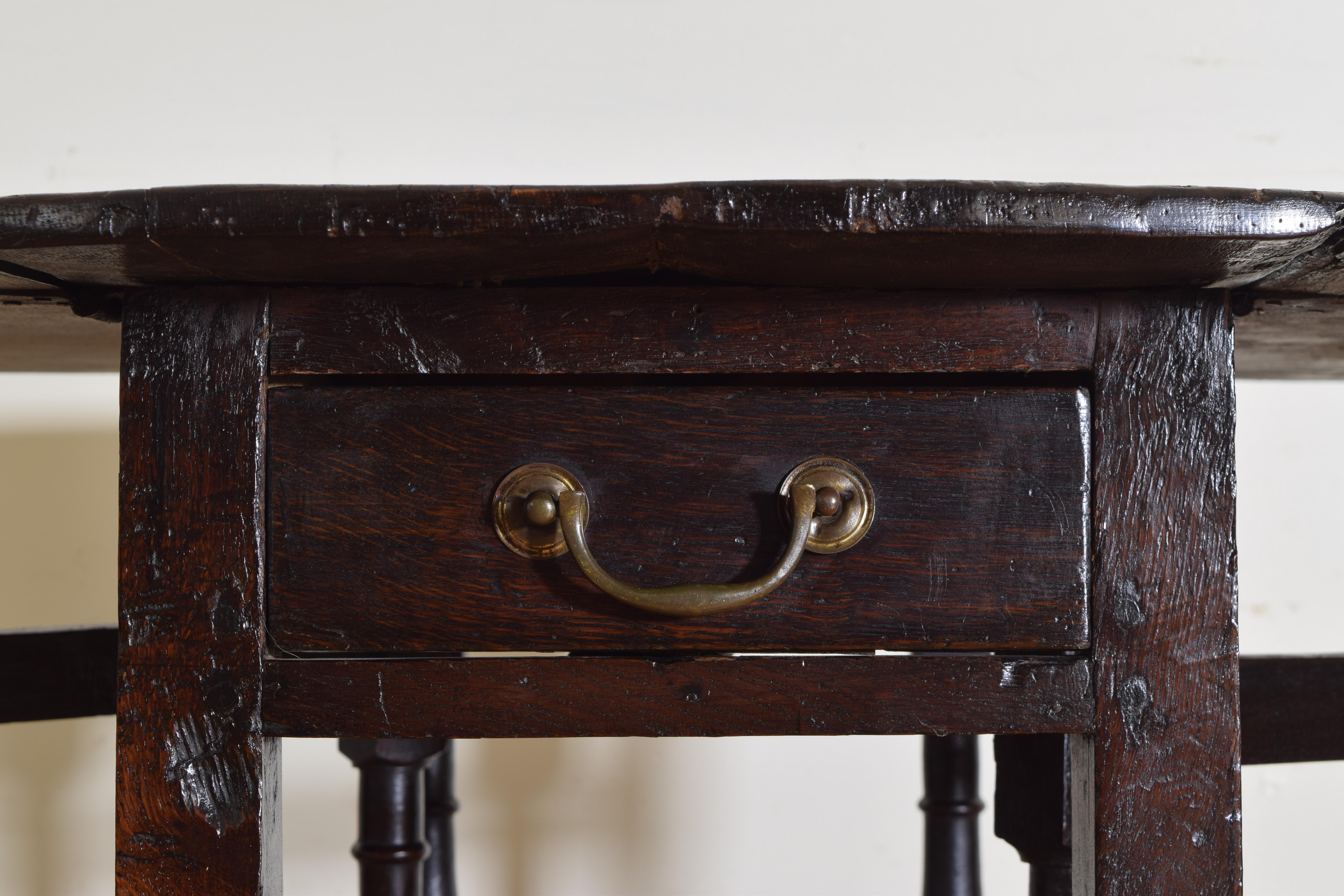 English George III Period Dark Oak 2-Drawer Gateleg Table, Late 18th Century 5